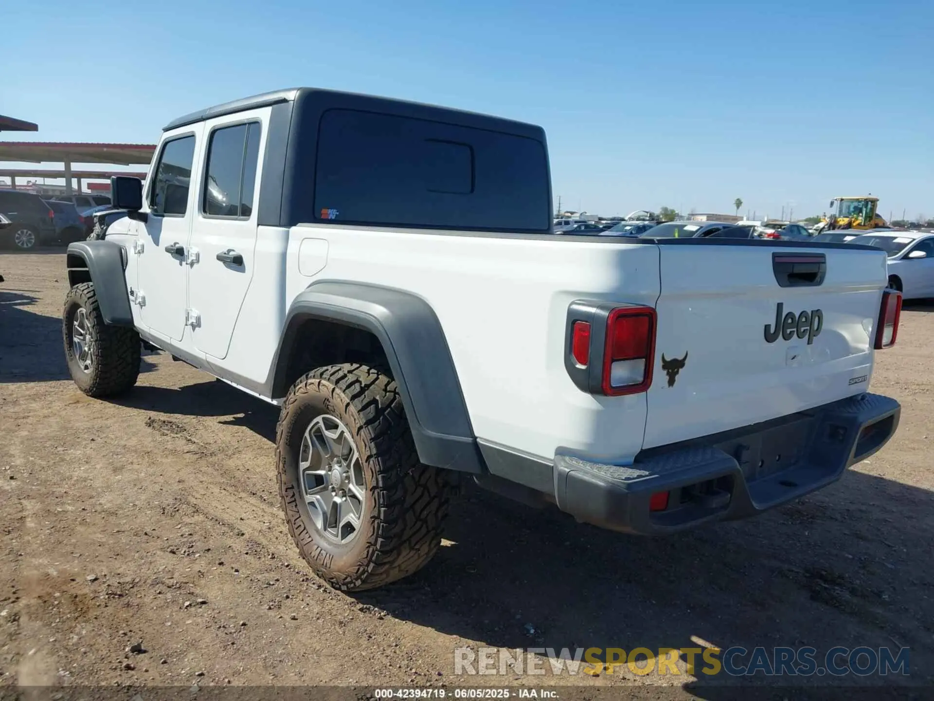 3 Photograph of a damaged car 1C6HJTAG1LL186428 JEEP GLADIATOR 2020