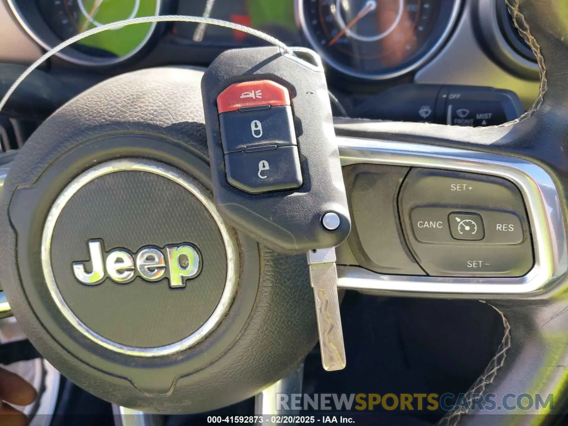 11 Photograph of a damaged car 1C6HJTAG3LL126683 JEEP GLADIATOR 2020