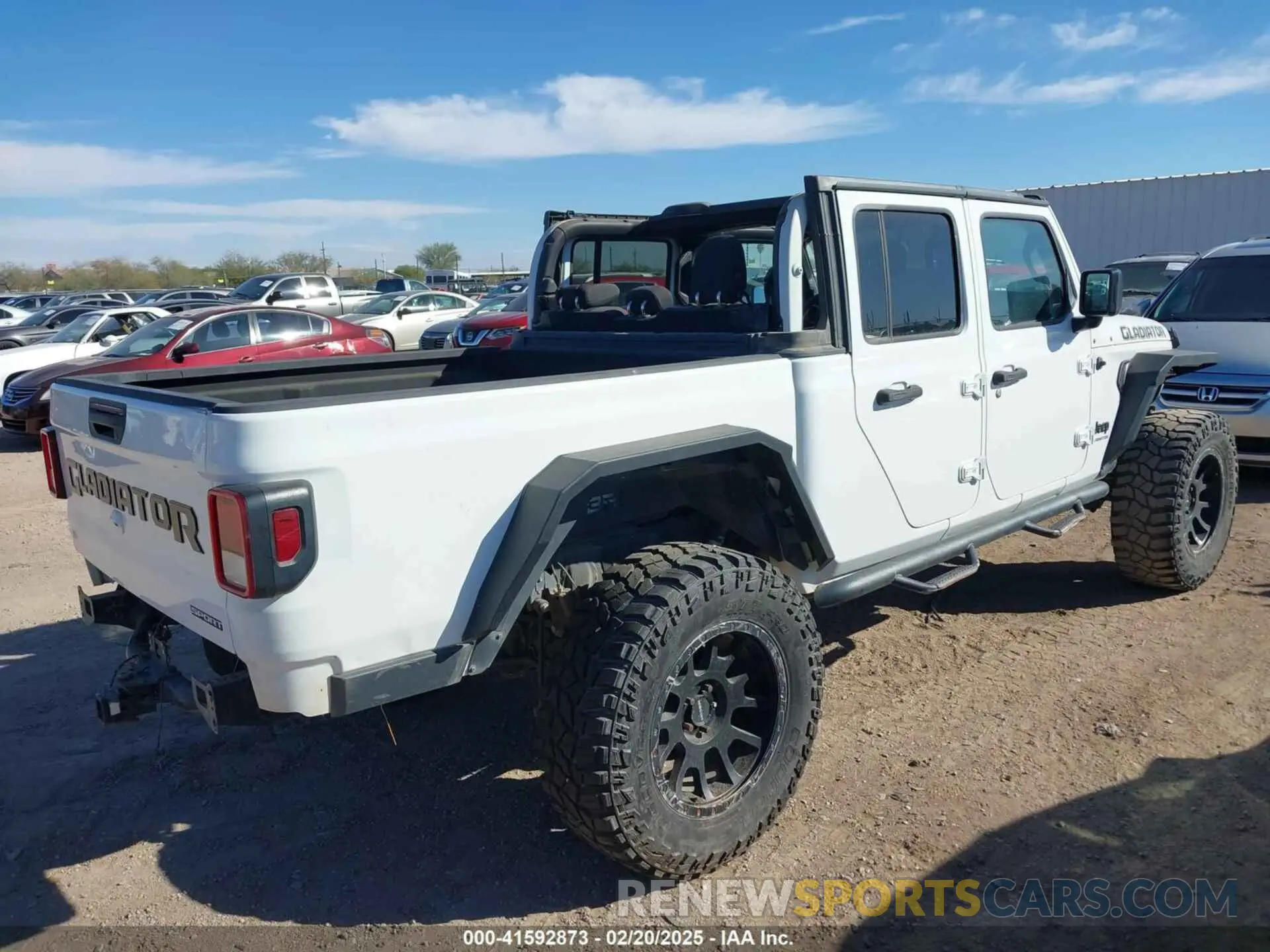 4 Photograph of a damaged car 1C6HJTAG3LL126683 JEEP GLADIATOR 2020