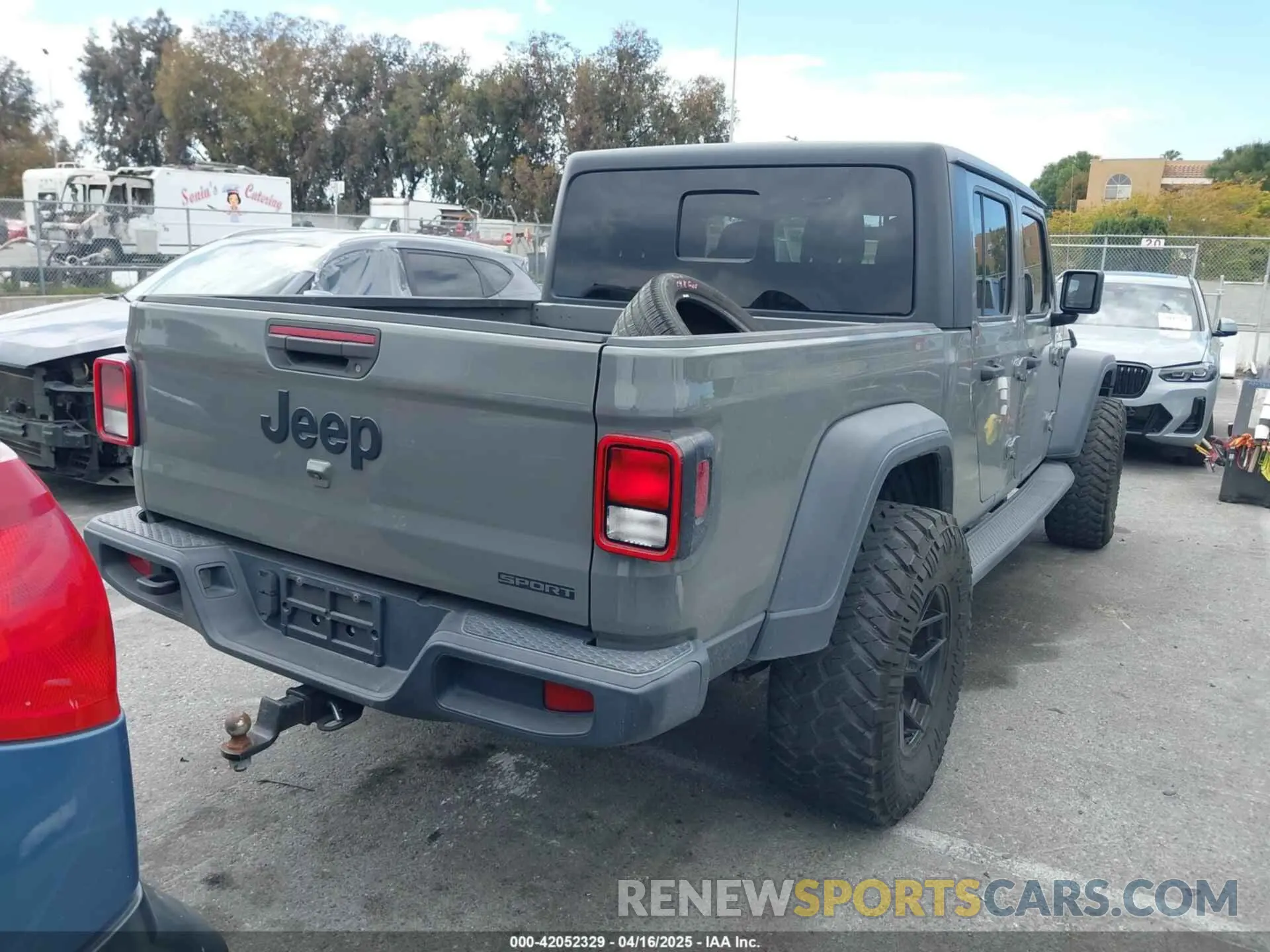 4 Photograph of a damaged car 1C6HJTAG4LL153441 JEEP GLADIATOR 2020