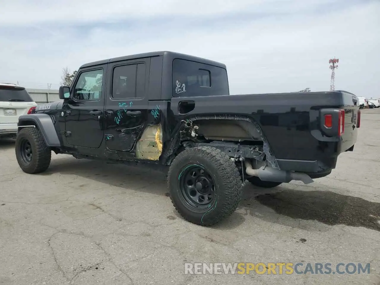 2 Photograph of a damaged car 1C6HJTAG5LL197352 JEEP GLADIATOR 2020