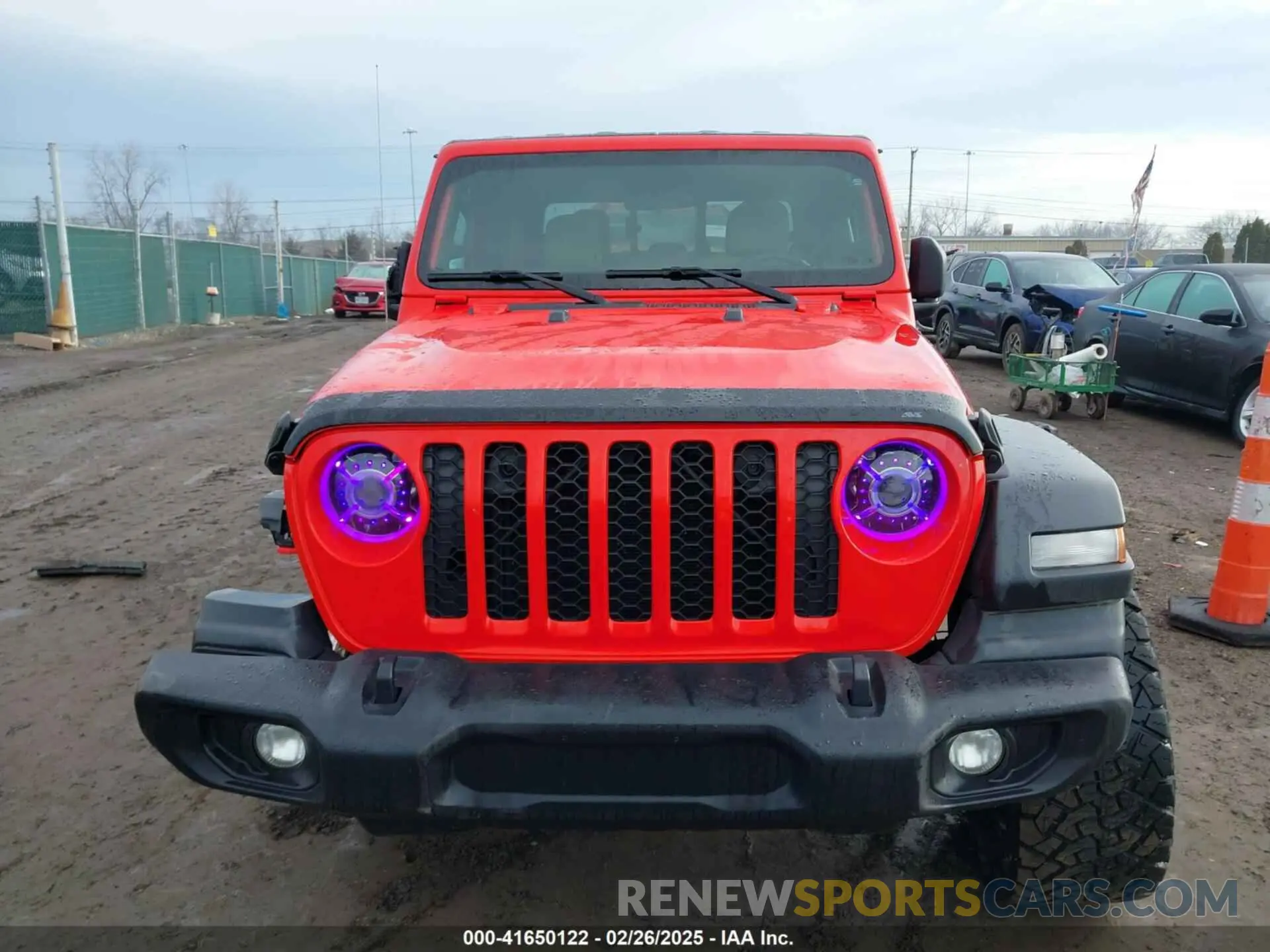 13 Photograph of a damaged car 1C6HJTAG6LL108338 JEEP GLADIATOR 2020