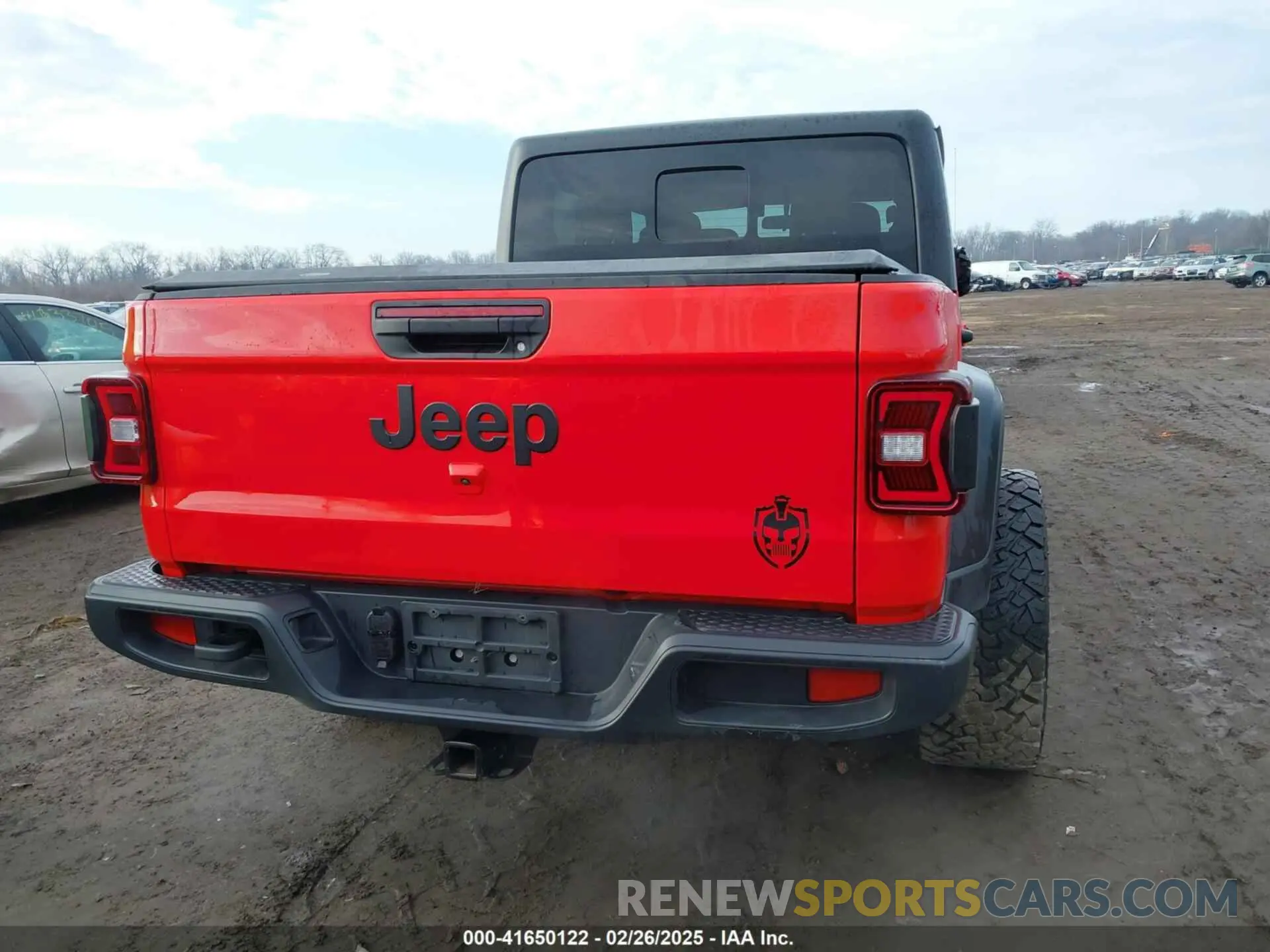 17 Photograph of a damaged car 1C6HJTAG6LL108338 JEEP GLADIATOR 2020