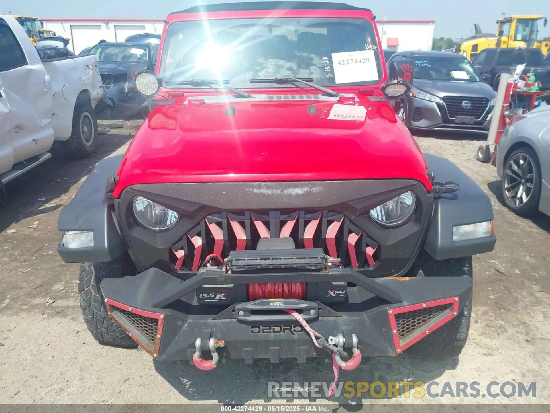 12 Photograph of a damaged car 1C6HJTAG7LL133586 JEEP GLADIATOR 2020