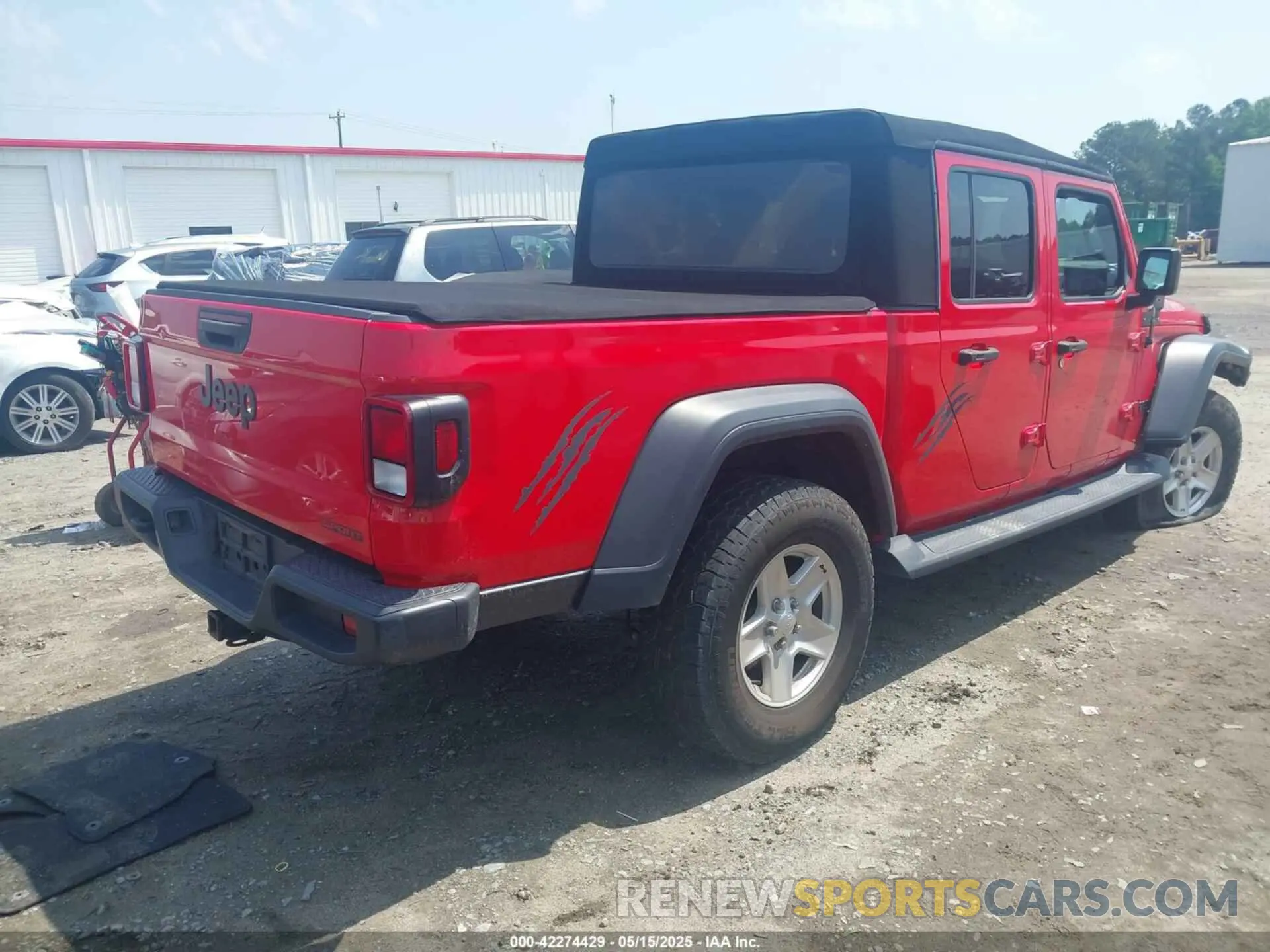 4 Photograph of a damaged car 1C6HJTAG7LL133586 JEEP GLADIATOR 2020