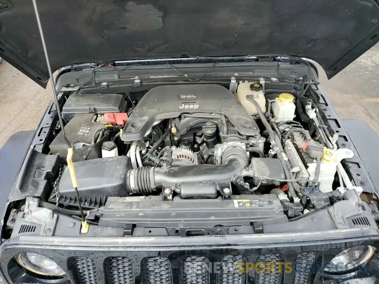 11 Photograph of a damaged car 1C6HJTAG8LL113153 JEEP GLADIATOR 2020