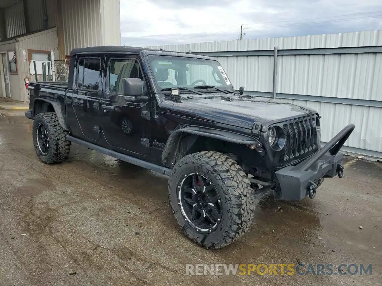 4 Photograph of a damaged car 1C6HJTAG8LL113153 JEEP GLADIATOR 2020