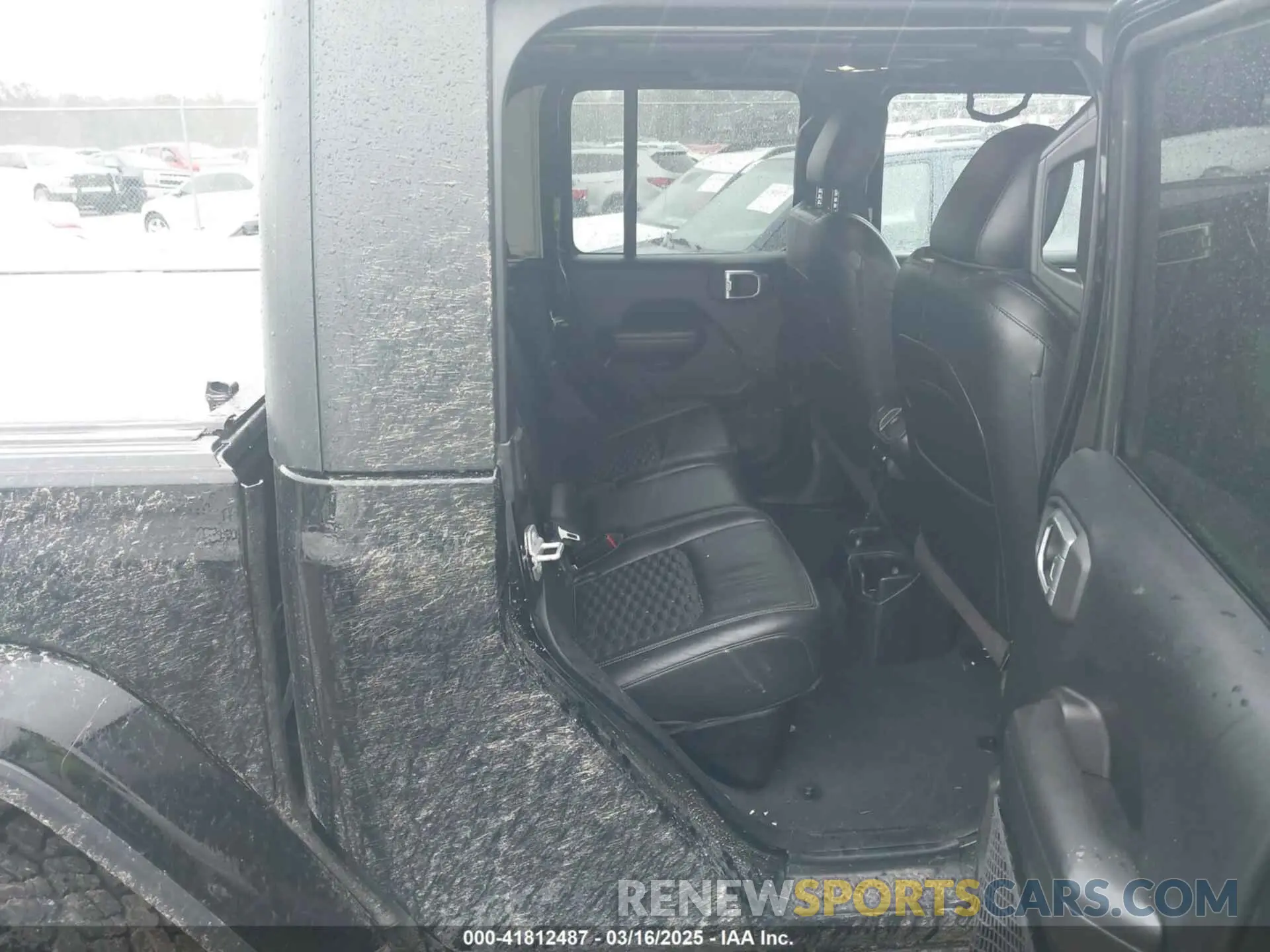8 Photograph of a damaged car 1C6HJTAG8LL180092 JEEP GLADIATOR 2020