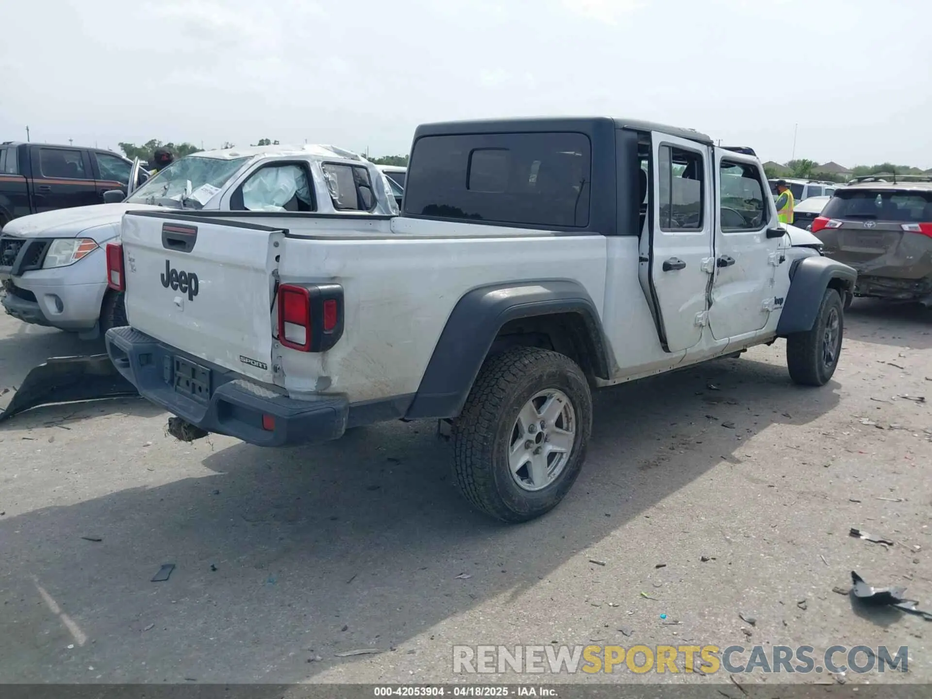 4 Photograph of a damaged car 1C6HJTAG9LL161535 JEEP GLADIATOR 2020