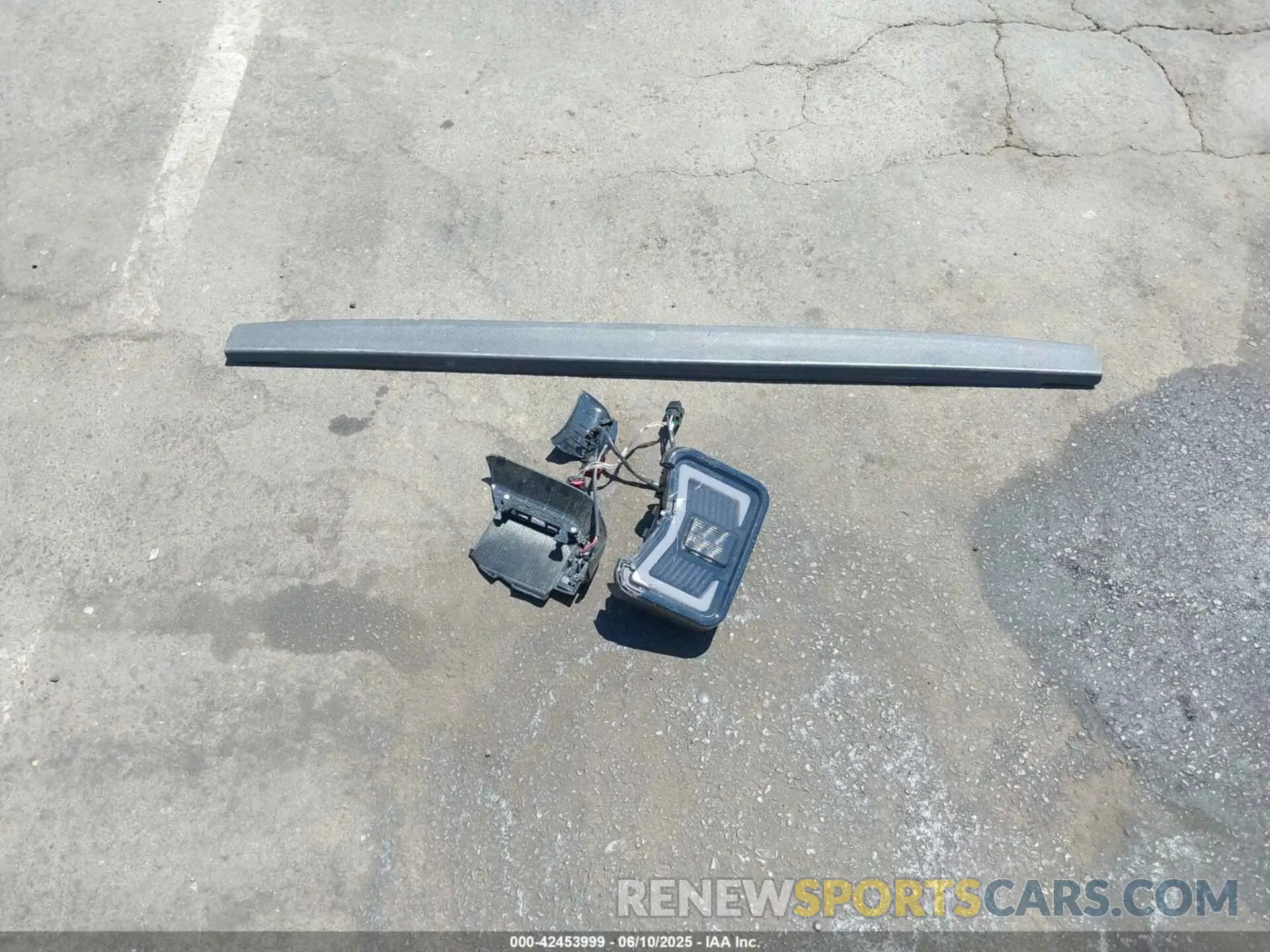 12 Фотография поврежденного автомобиля 1C6HJTAGXLL123540 JEEP GLADIATOR 2020