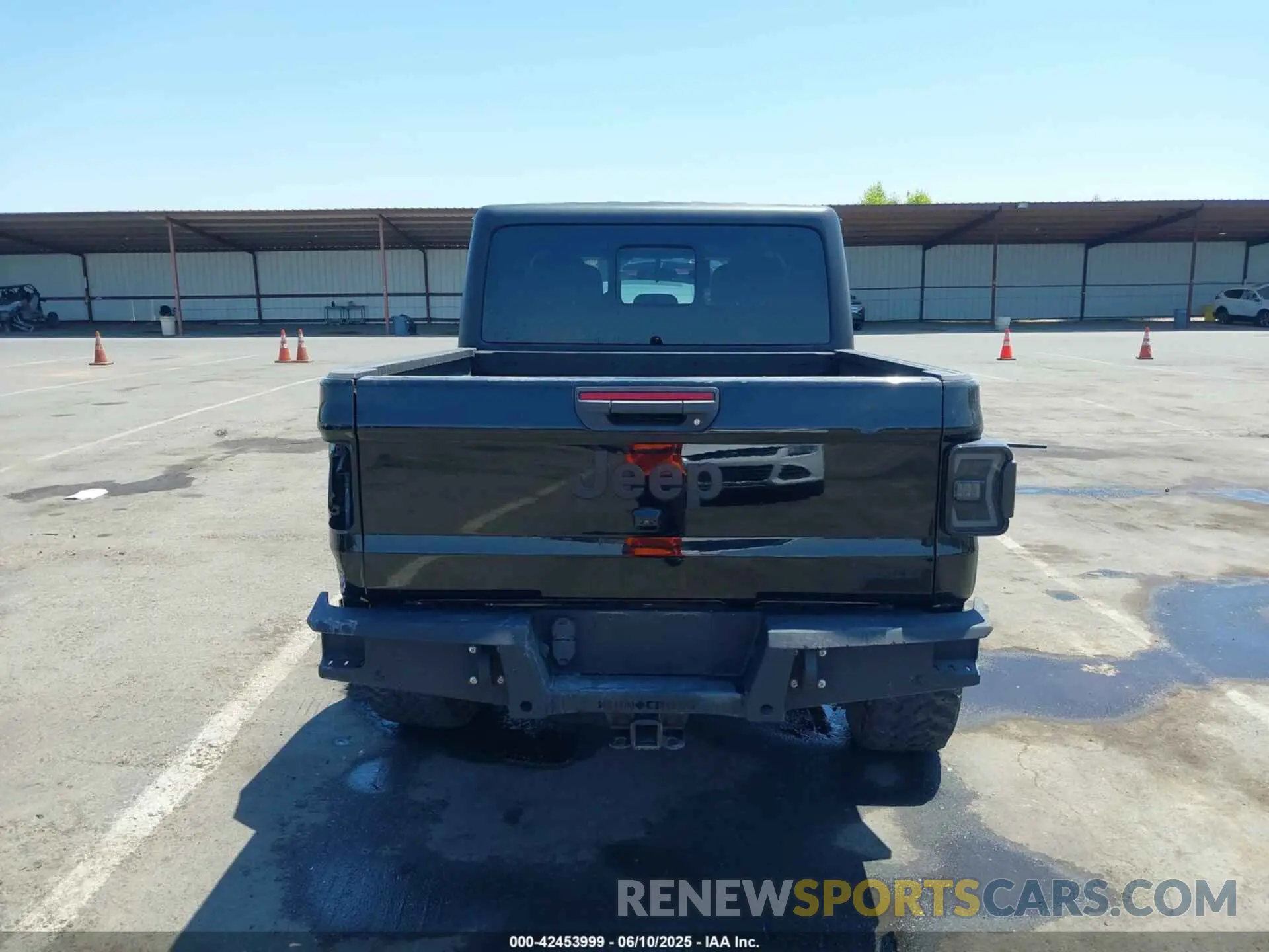 17 Фотография поврежденного автомобиля 1C6HJTAGXLL123540 JEEP GLADIATOR 2020