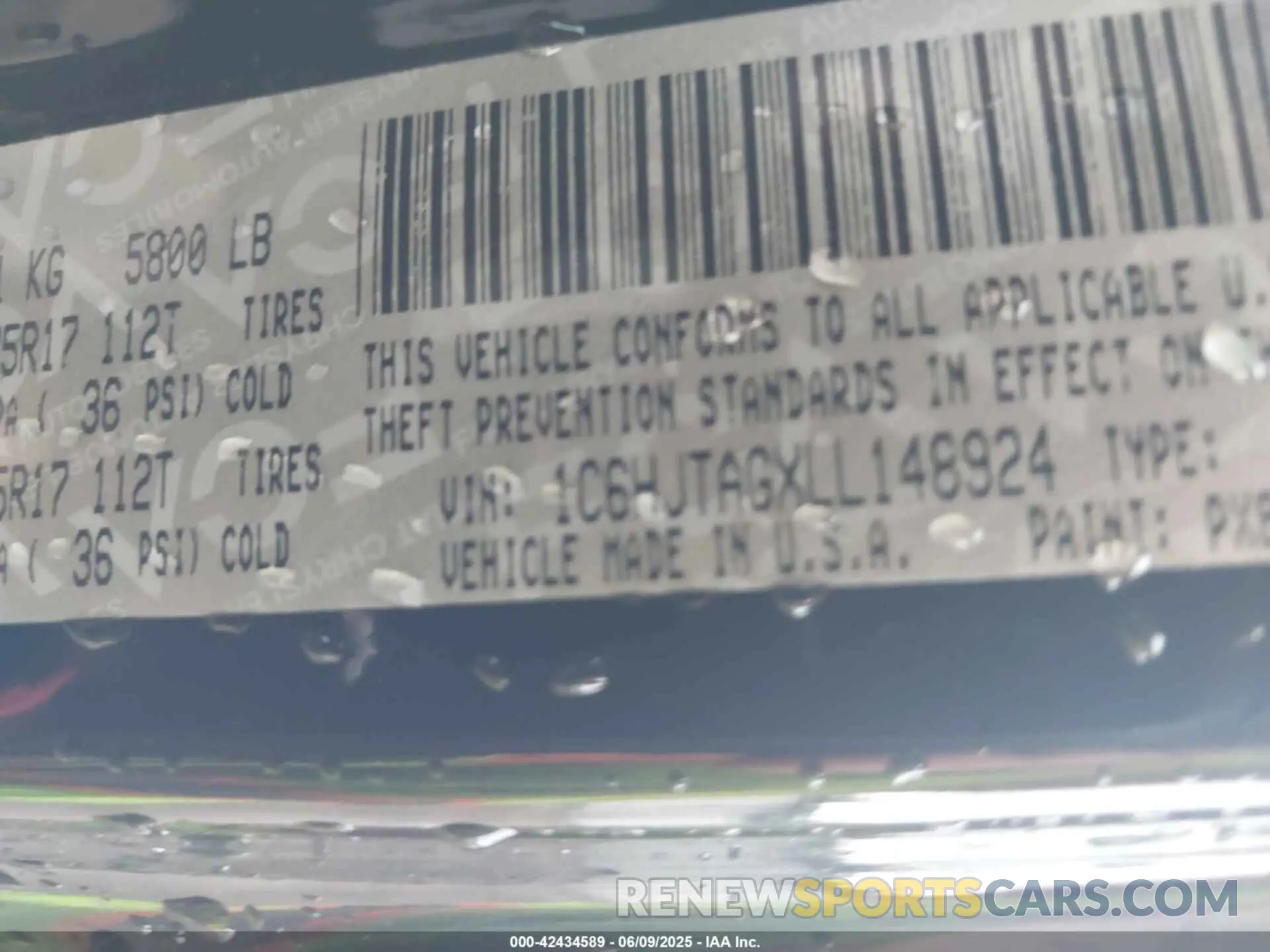 9 Photograph of a damaged car 1C6HJTAGXLL148924 JEEP GLADIATOR 2020