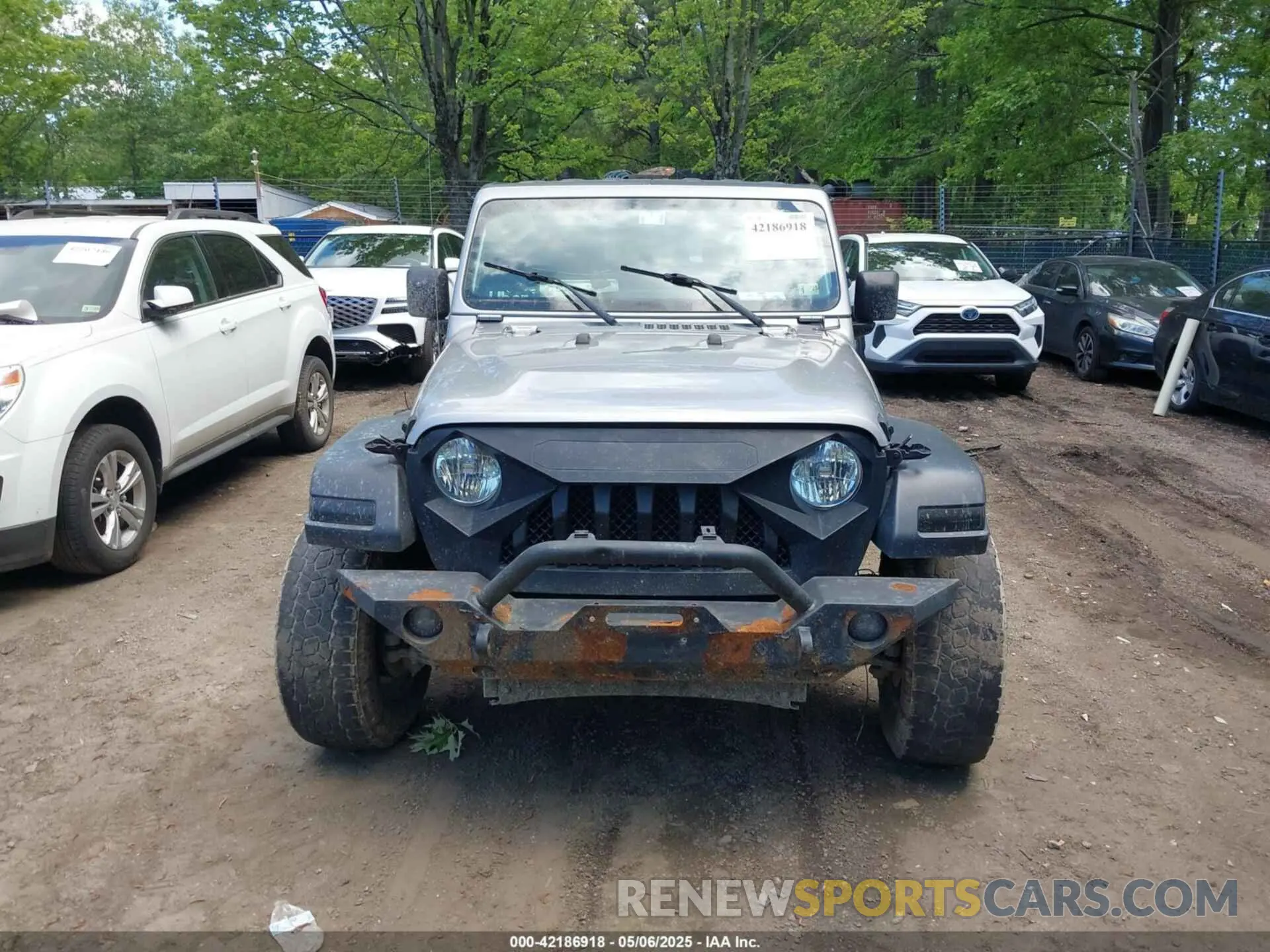 12 Photograph of a damaged car 1C6HJTAGXLL199209 JEEP GLADIATOR 2020