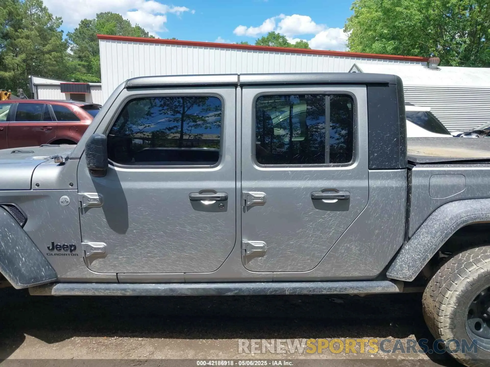 14 Photograph of a damaged car 1C6HJTAGXLL199209 JEEP GLADIATOR 2020