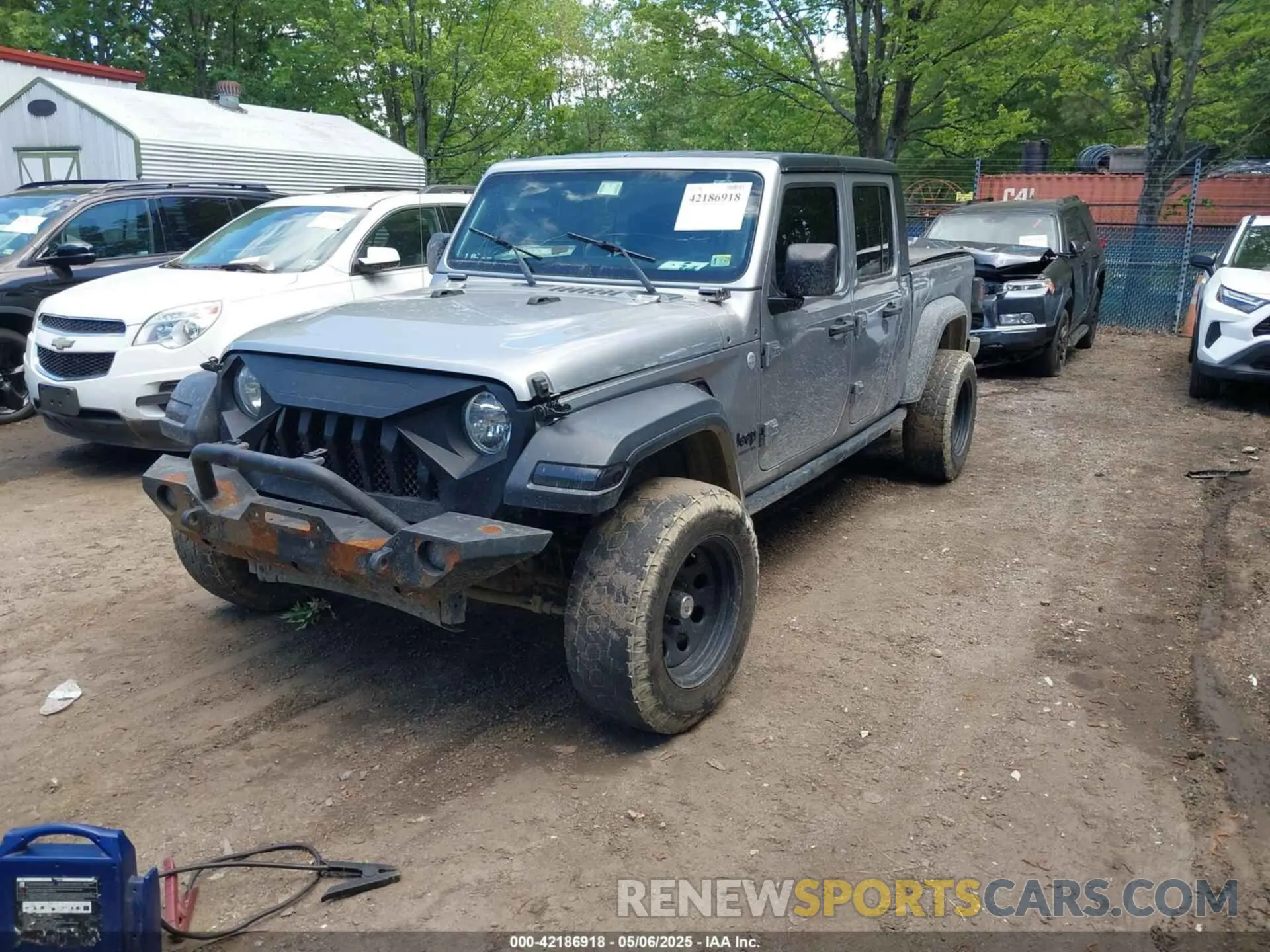 2 Photograph of a damaged car 1C6HJTAGXLL199209 JEEP GLADIATOR 2020