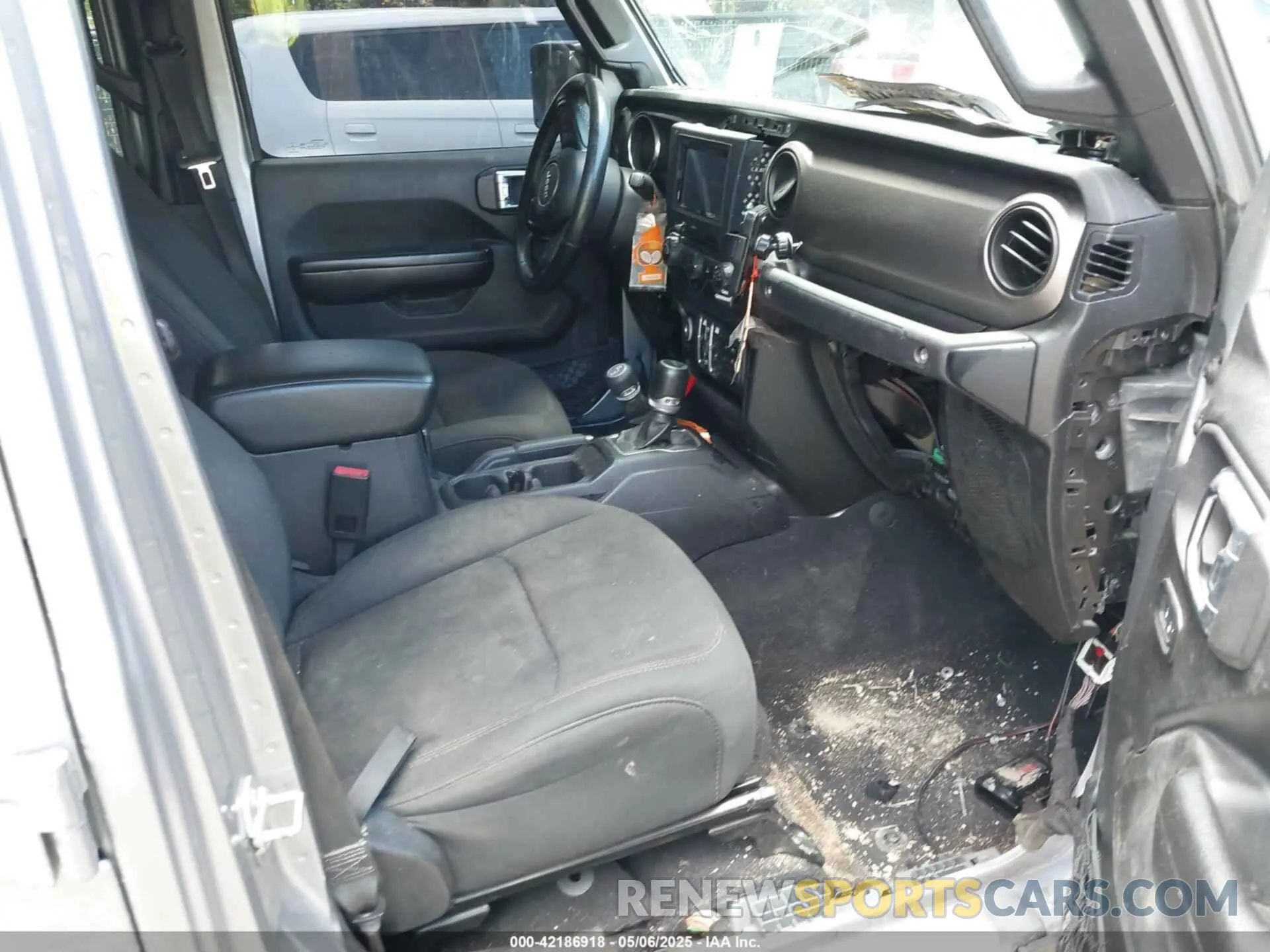5 Photograph of a damaged car 1C6HJTAGXLL199209 JEEP GLADIATOR 2020