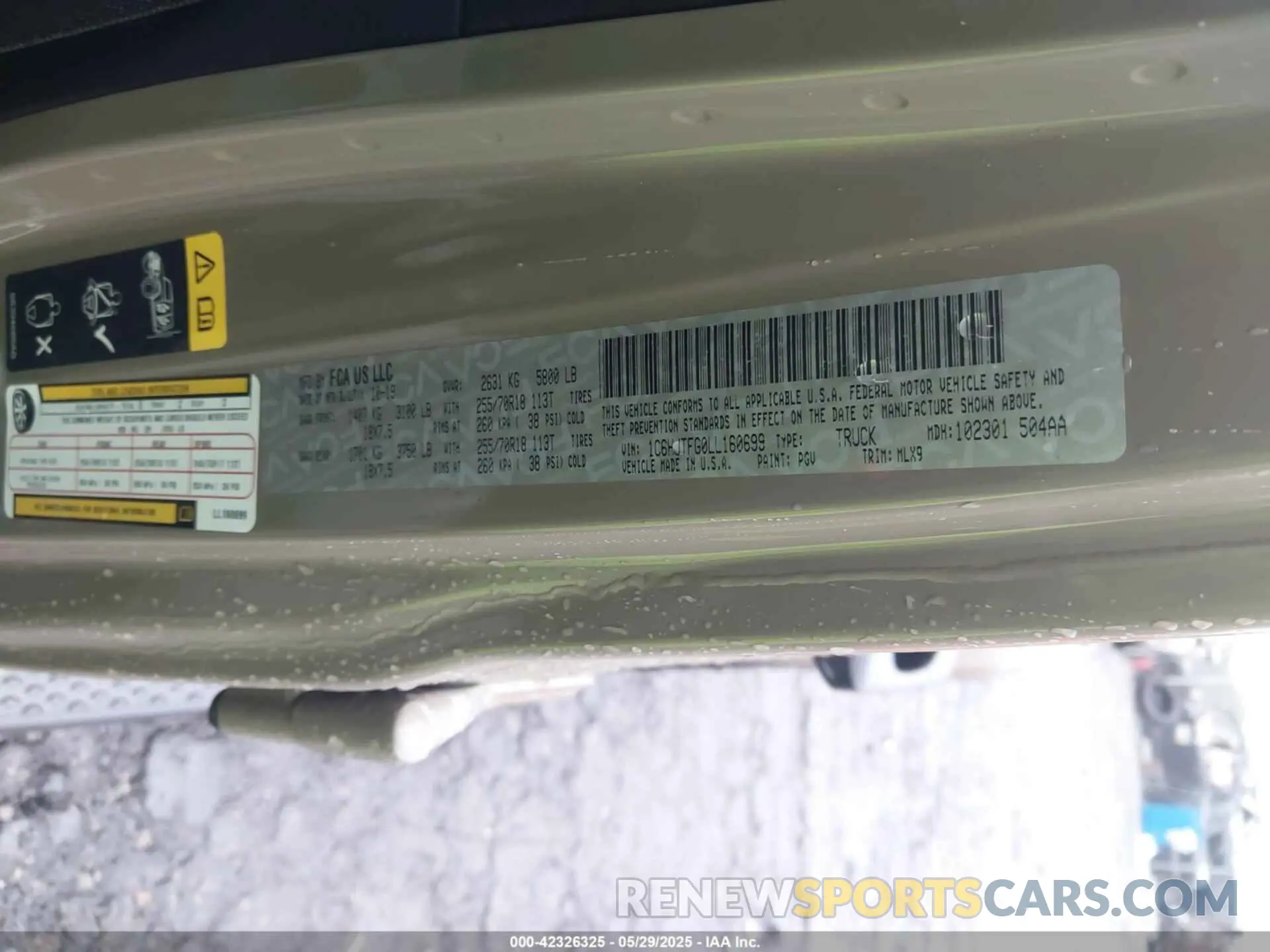 9 Photograph of a damaged car 1C6HJTFG0LL160699 JEEP GLADIATOR 2020