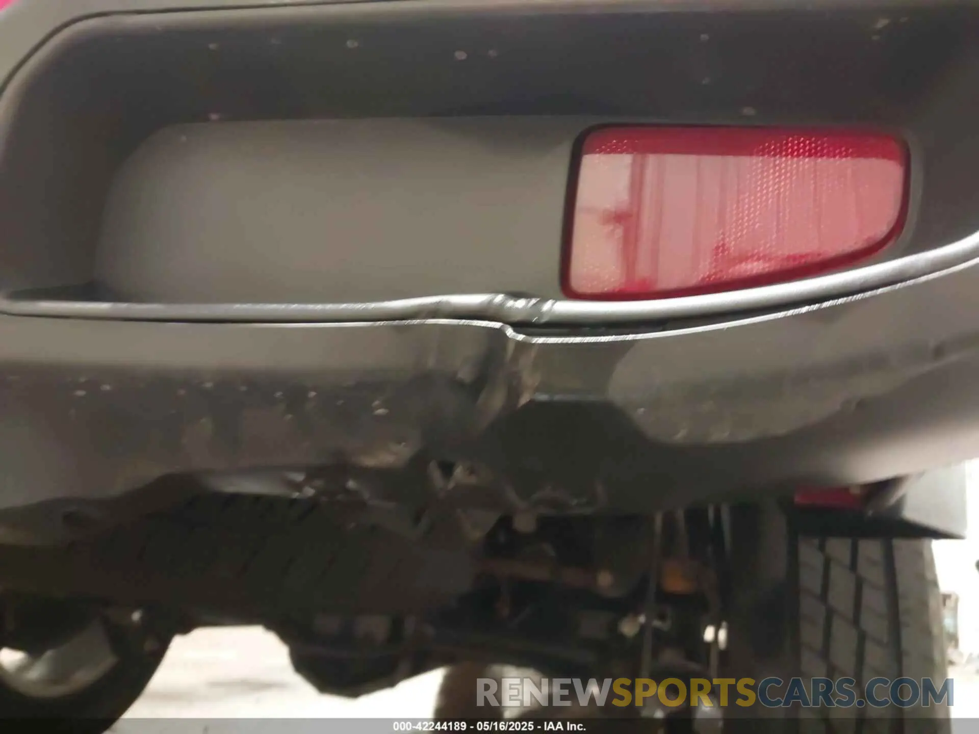 21 Photograph of a damaged car 1C6HJTFG1LL129994 JEEP GLADIATOR 2020