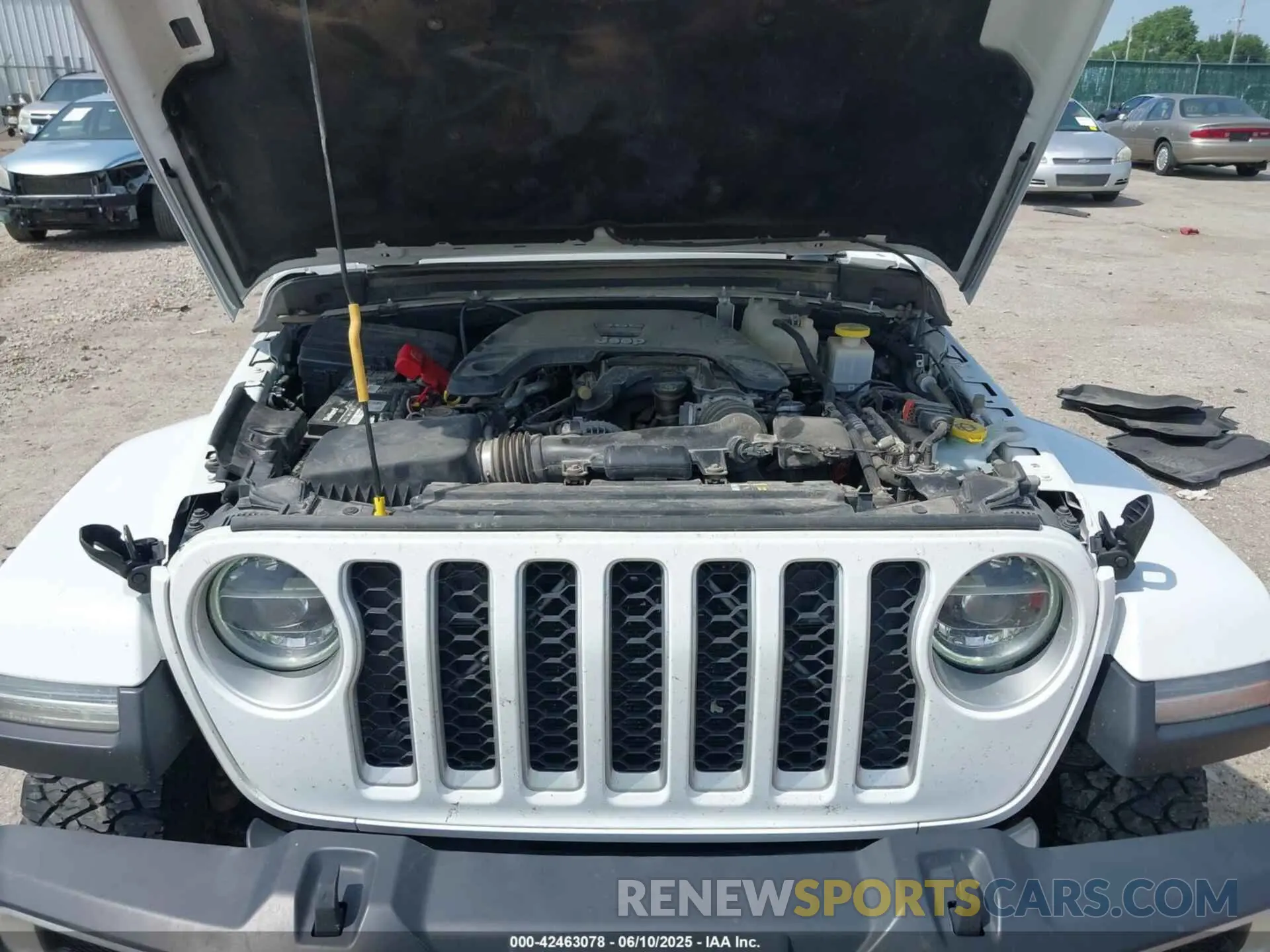 10 Photograph of a damaged car 1C6HJTFG1LL131728 JEEP GLADIATOR 2020