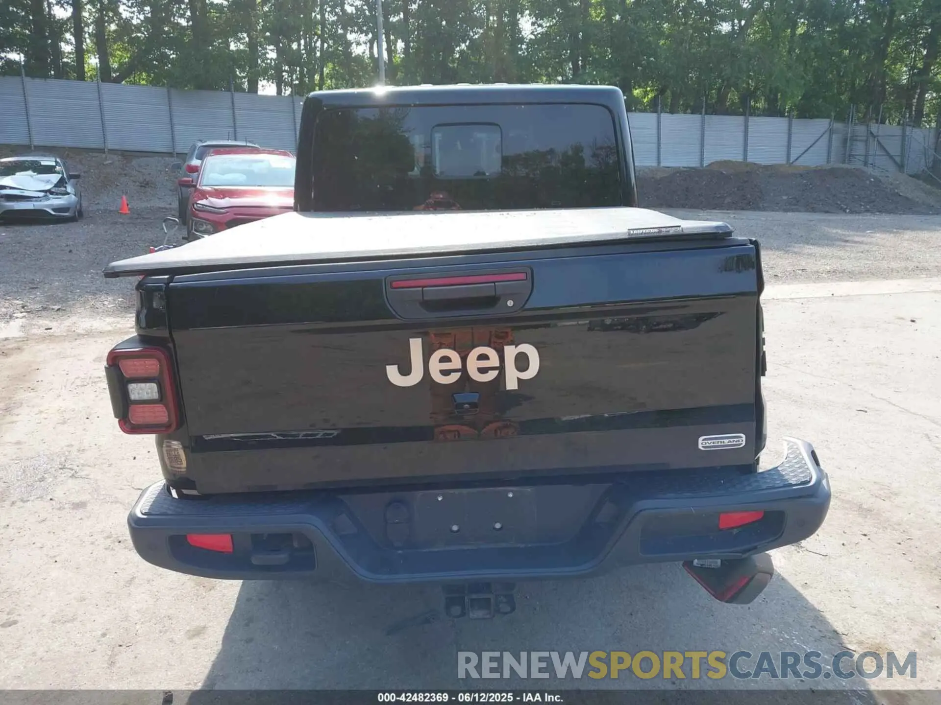 16 Photograph of a damaged car 1C6HJTFG8LL176164 JEEP GLADIATOR 2020