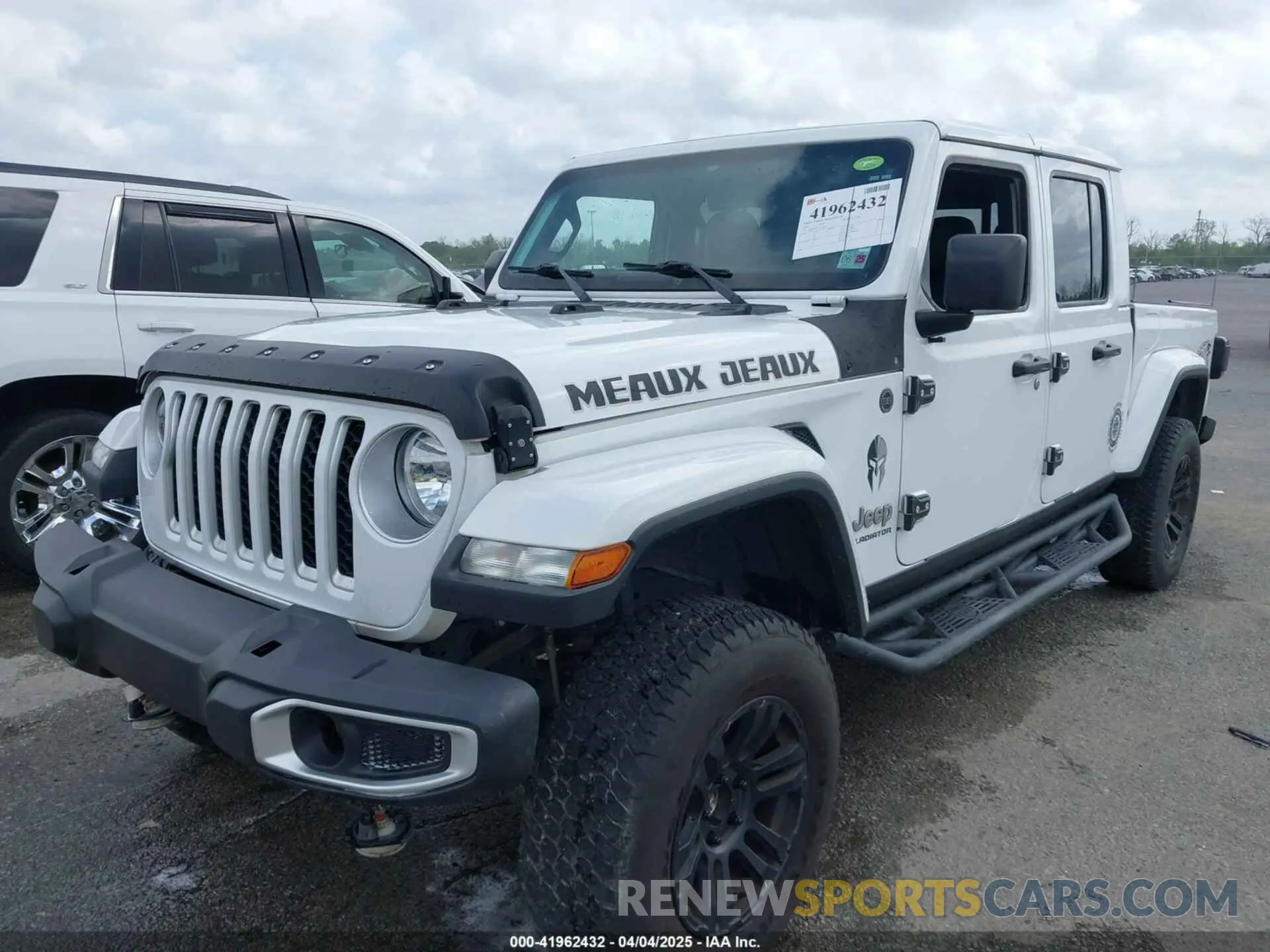 2 Photograph of a damaged car 1C6HJTFGXLL162427 JEEP GLADIATOR 2020