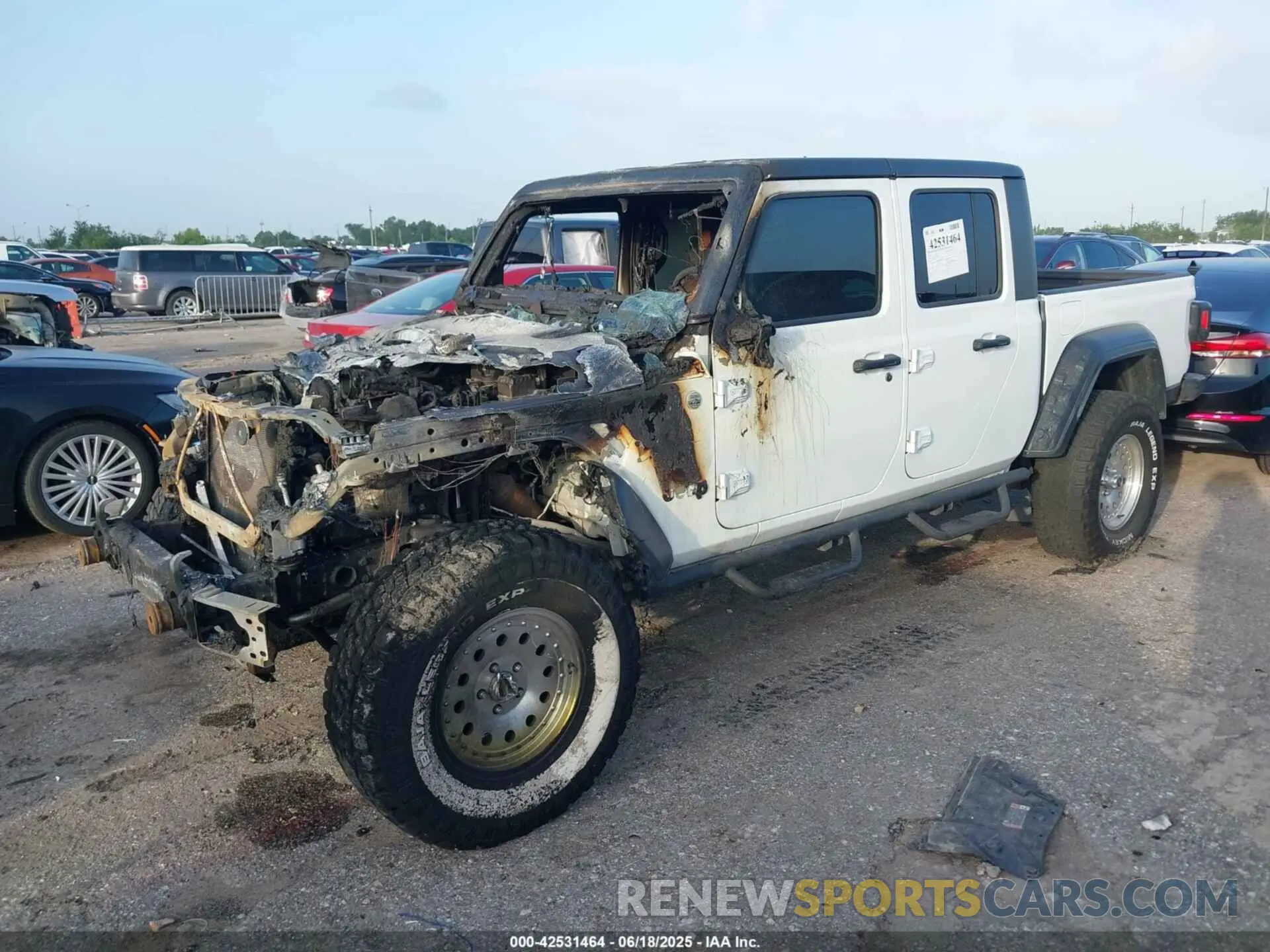 2 Фотография поврежденного автомобиля 1C6JJTAG2LL181191 JEEP GLADIATOR 2020