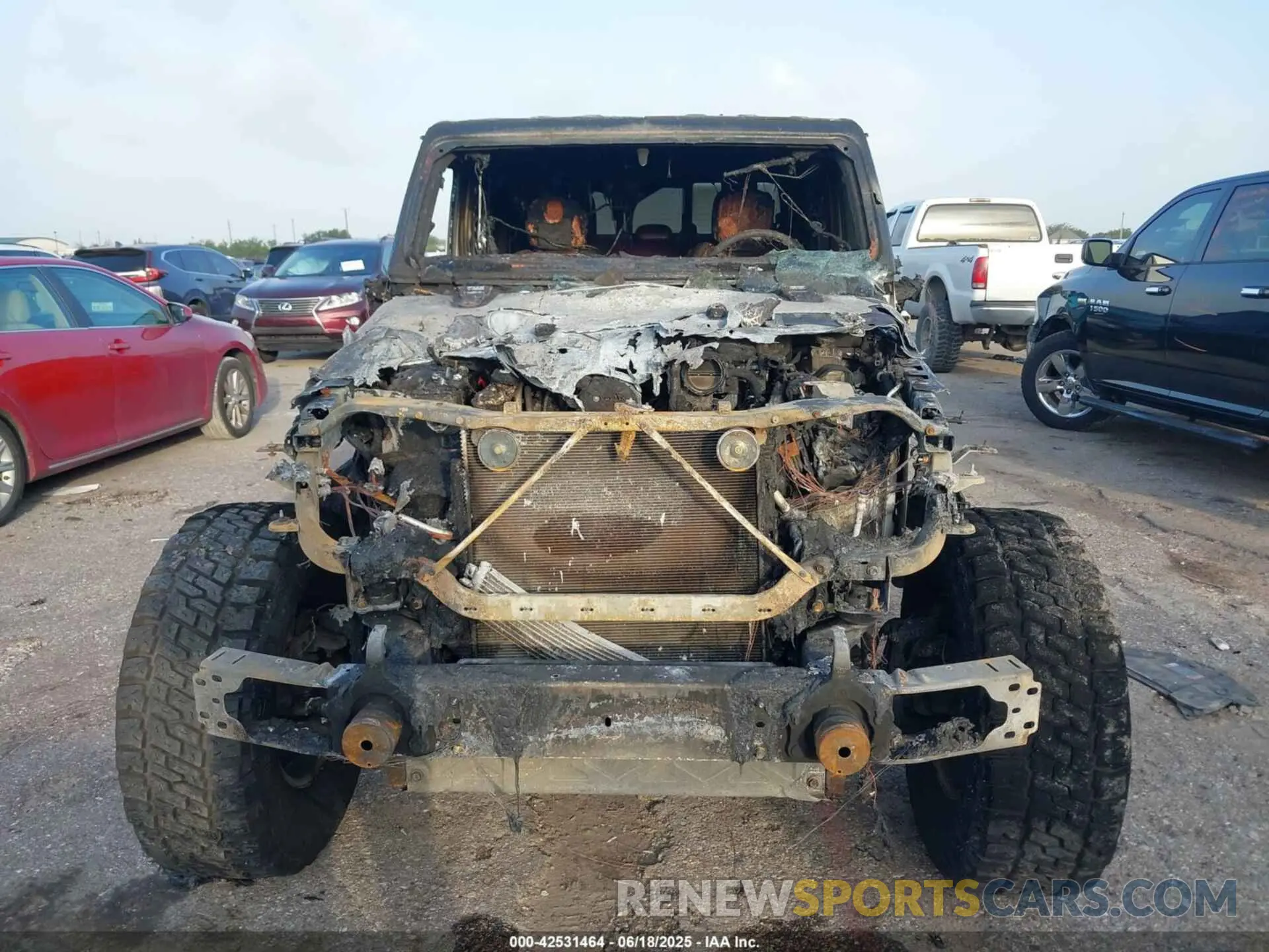 6 Фотография поврежденного автомобиля 1C6JJTAG2LL181191 JEEP GLADIATOR 2020