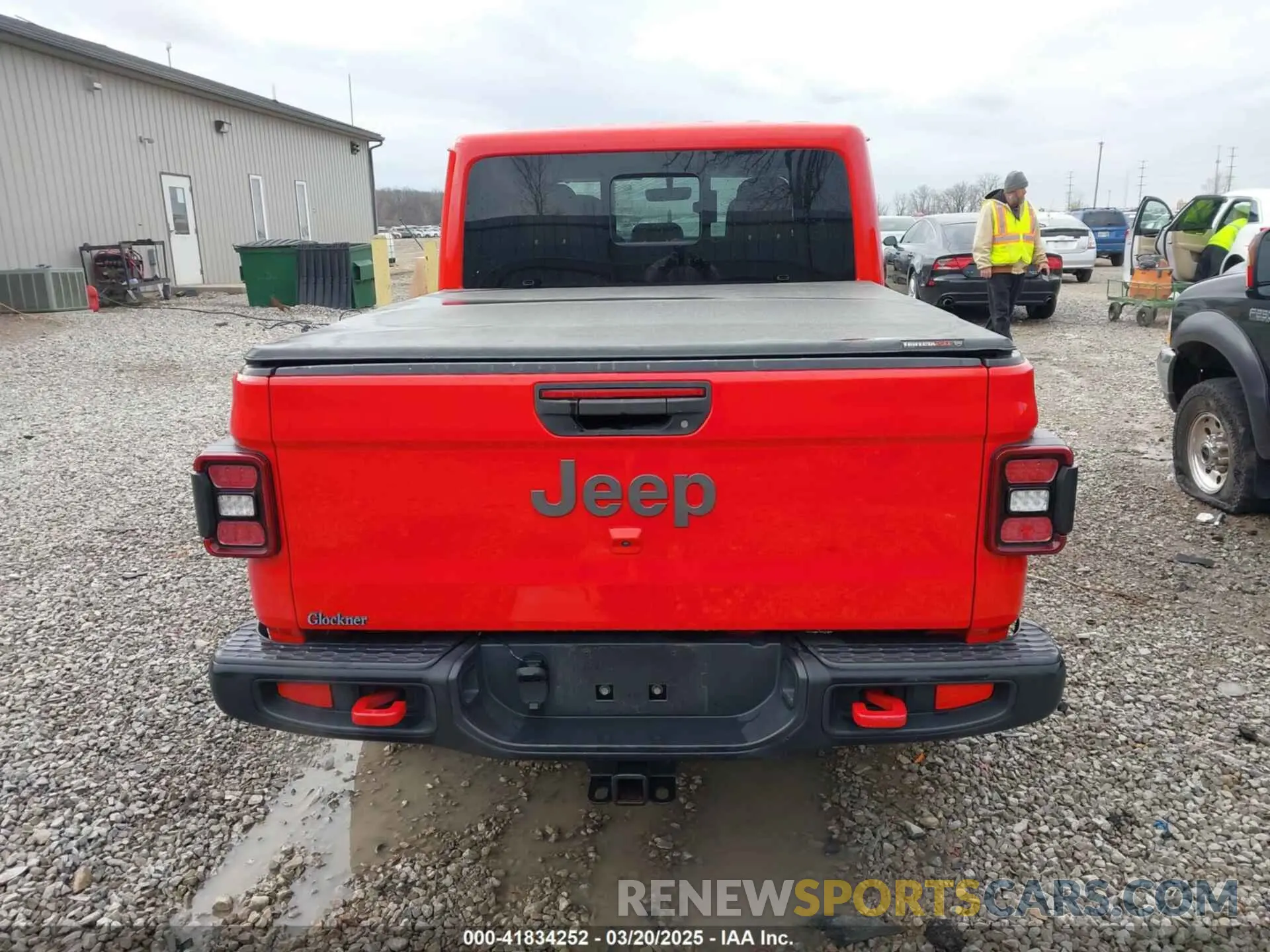 16 Photograph of a damaged car 1C6JJTBG1LL168379 JEEP GLADIATOR 2020