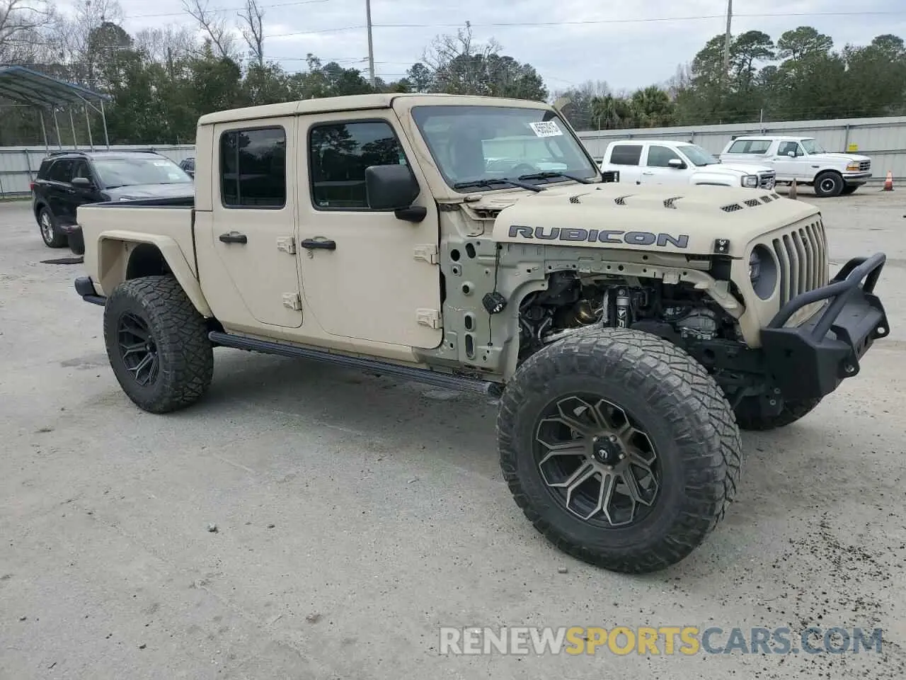 4 Photograph of a damaged car 1C6JJTBG5LL161824 JEEP GLADIATOR 2020