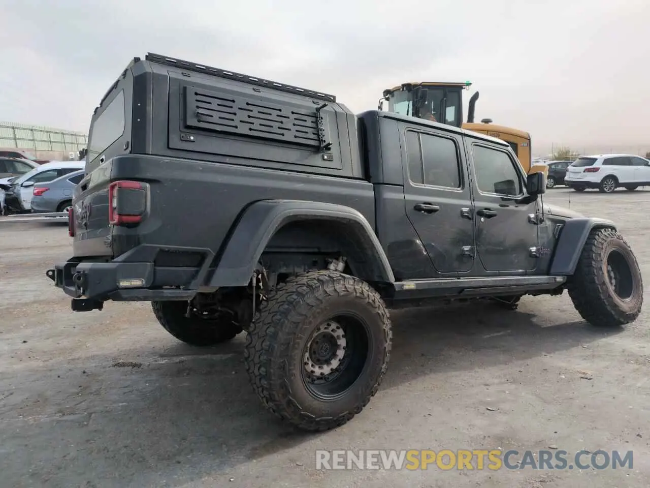 3 Photograph of a damaged car 1C6JJTBG6LL117900 JEEP GLADIATOR 2020