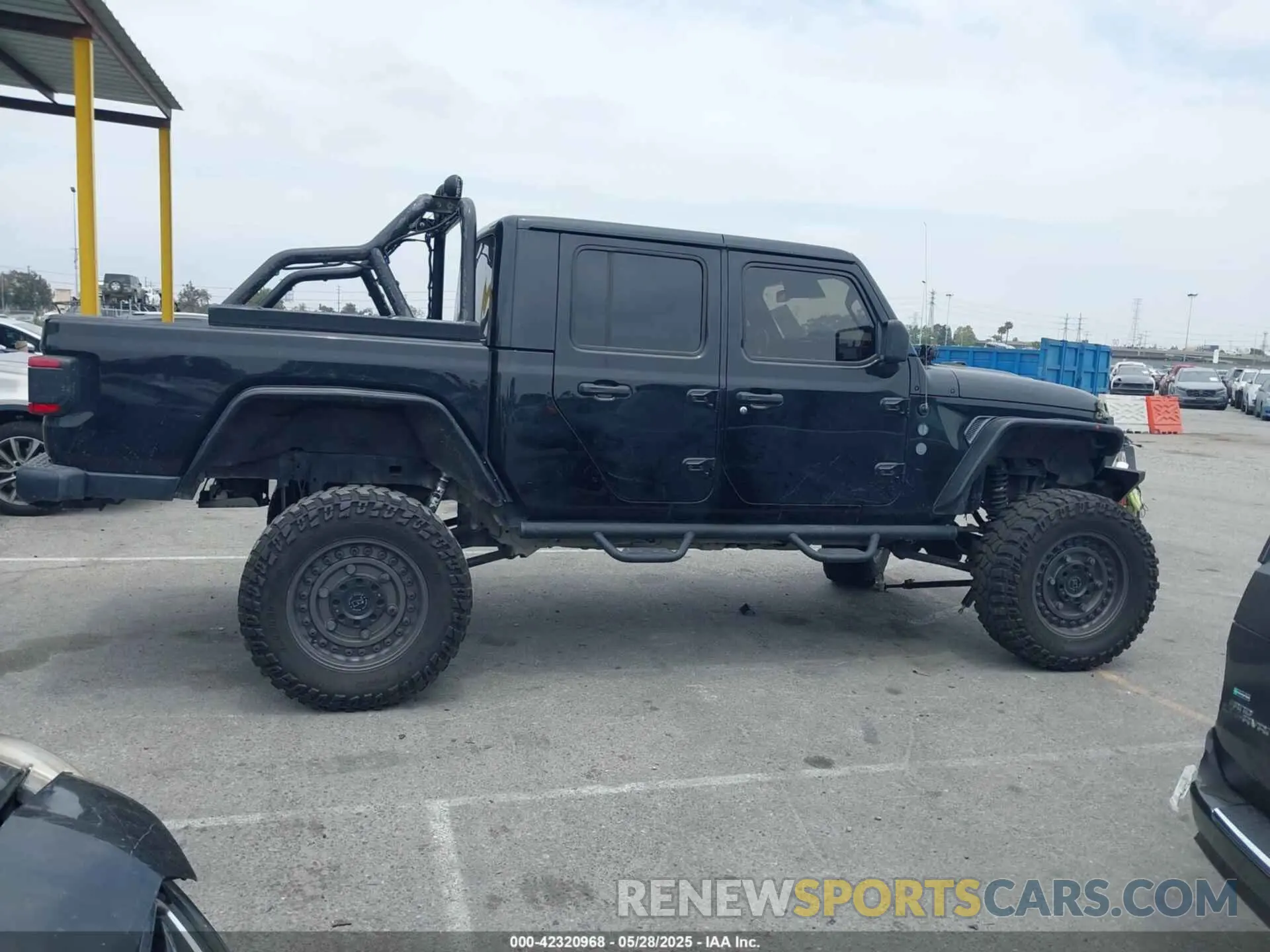13 Фотография поврежденного автомобиля 1C6JJTBG7LL102189 JEEP GLADIATOR 2020