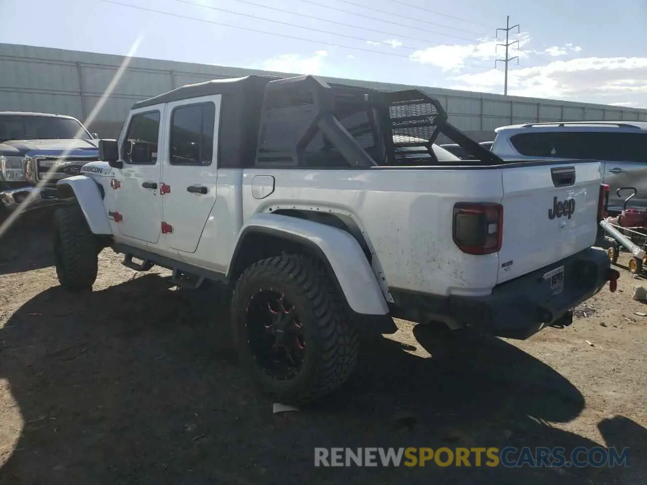 2 Photograph of a damaged car 1C6JJTBG7LL152204 JEEP GLADIATOR 2020