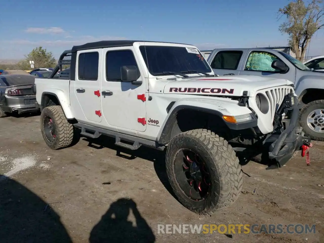 4 Photograph of a damaged car 1C6JJTBG7LL152204 JEEP GLADIATOR 2020
