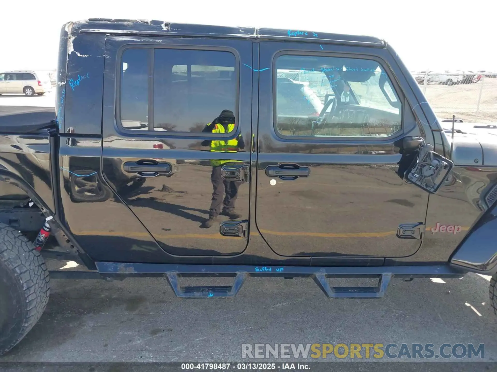 13 Фотография поврежденного автомобиля 1C6JJTBG9LL152141 JEEP GLADIATOR 2020