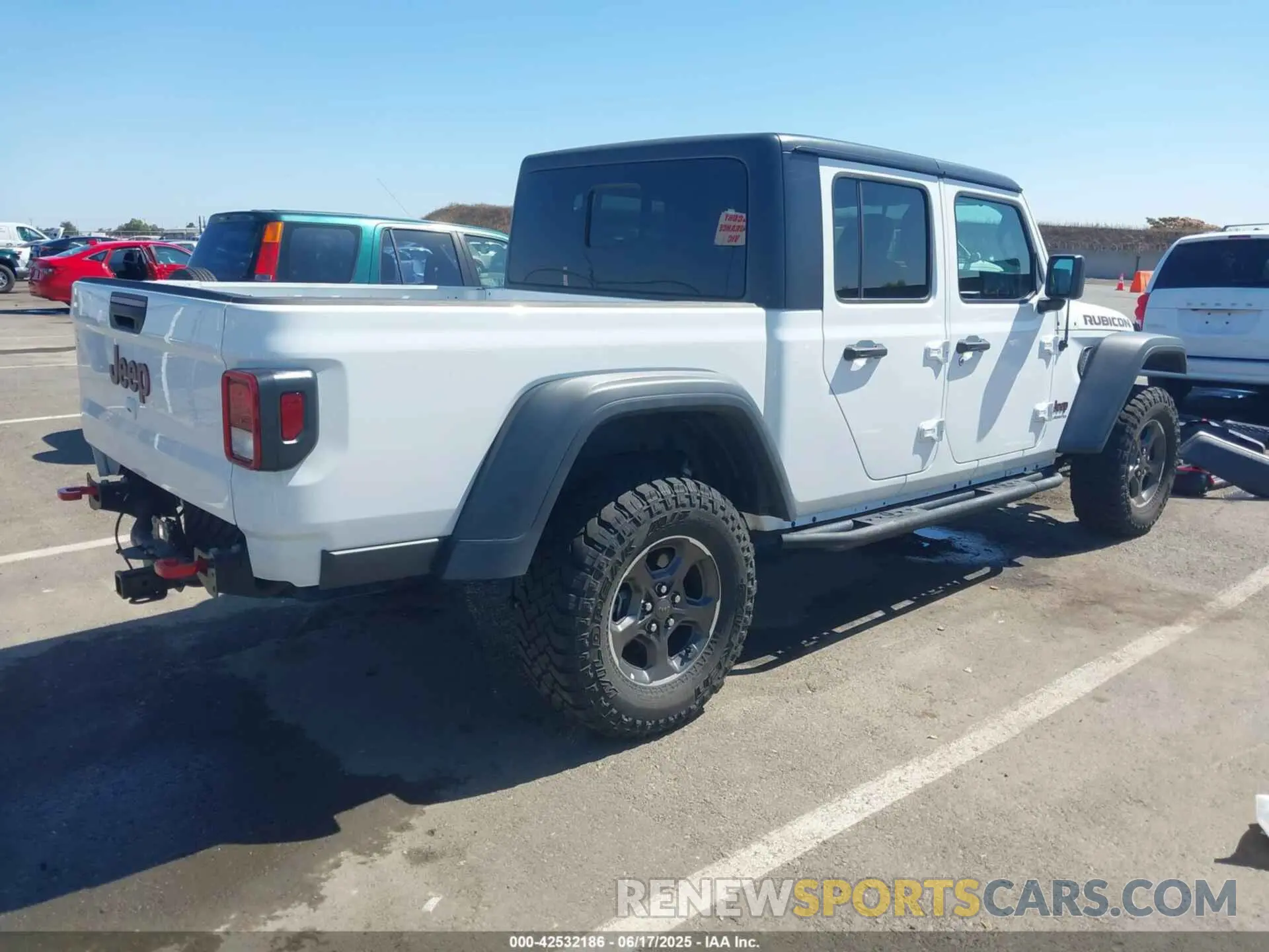 4 Photograph of a damaged car 1C6JJTBG9LL213584 JEEP GLADIATOR 2020