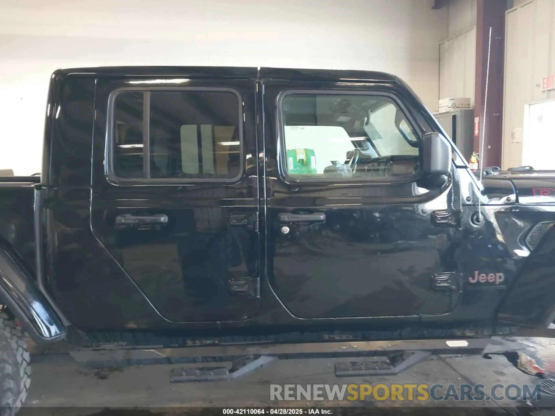 13 Фотография поврежденного автомобиля 1C6JJTBGXLL214419 JEEP GLADIATOR 2020