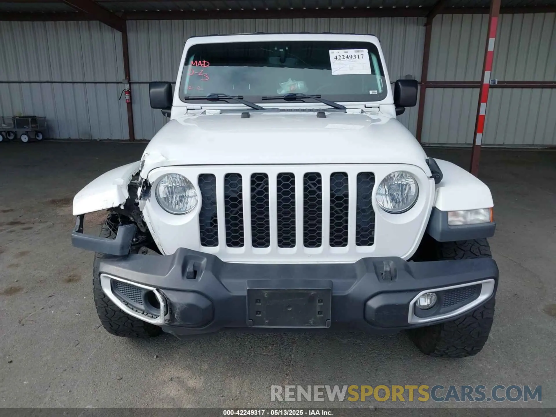 11 Photograph of a damaged car 1C6HJTAG0ML505674 JEEP GLADIATOR 2021