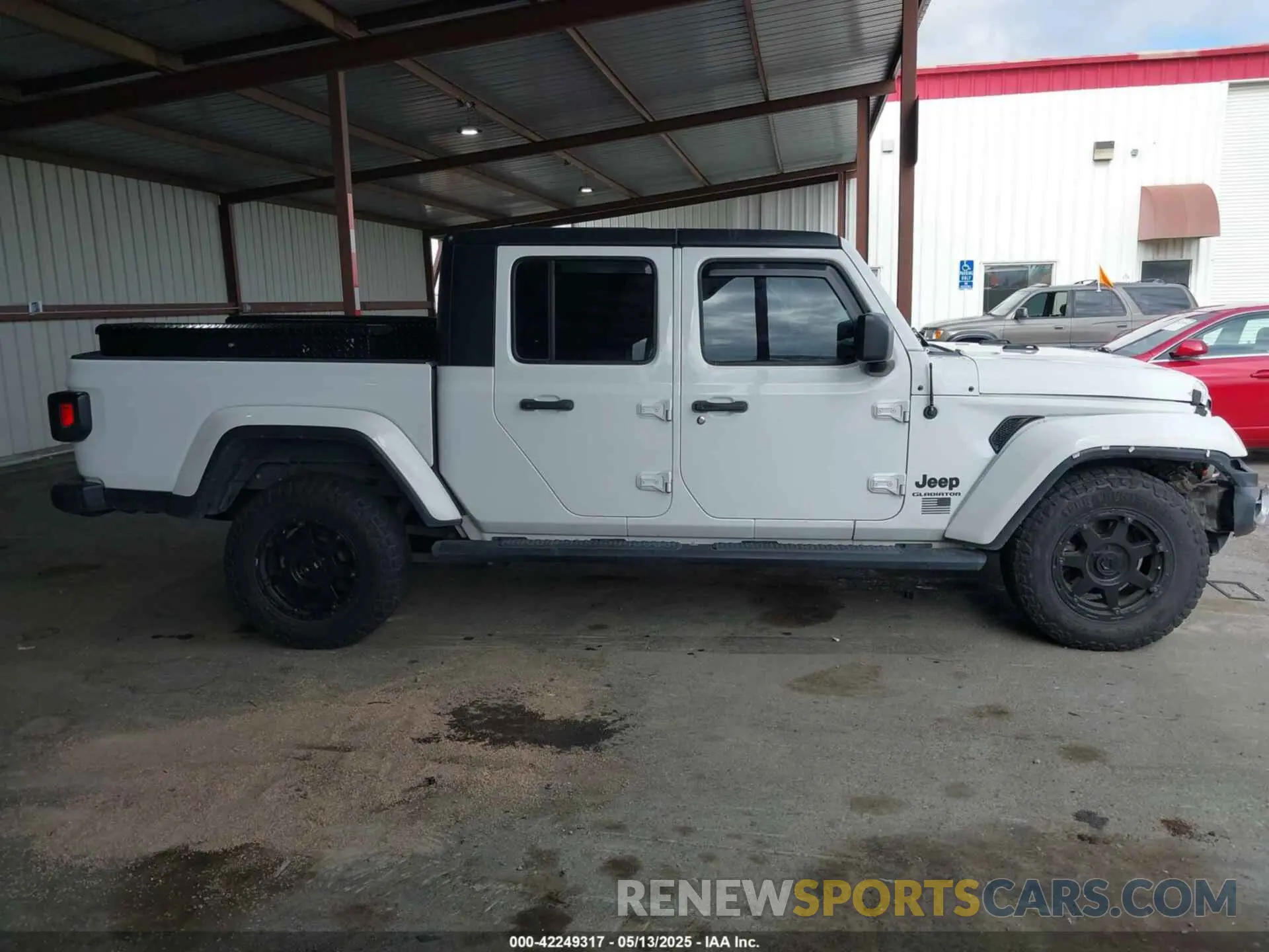 12 Photograph of a damaged car 1C6HJTAG0ML505674 JEEP GLADIATOR 2021