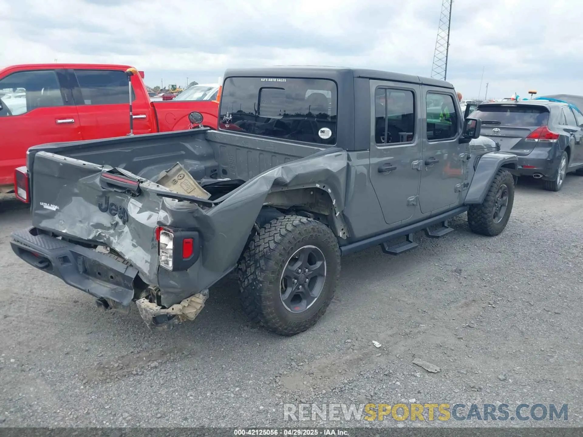 4 Photograph of a damaged car 1C6HJTAG5ML570892 JEEP GLADIATOR 2021