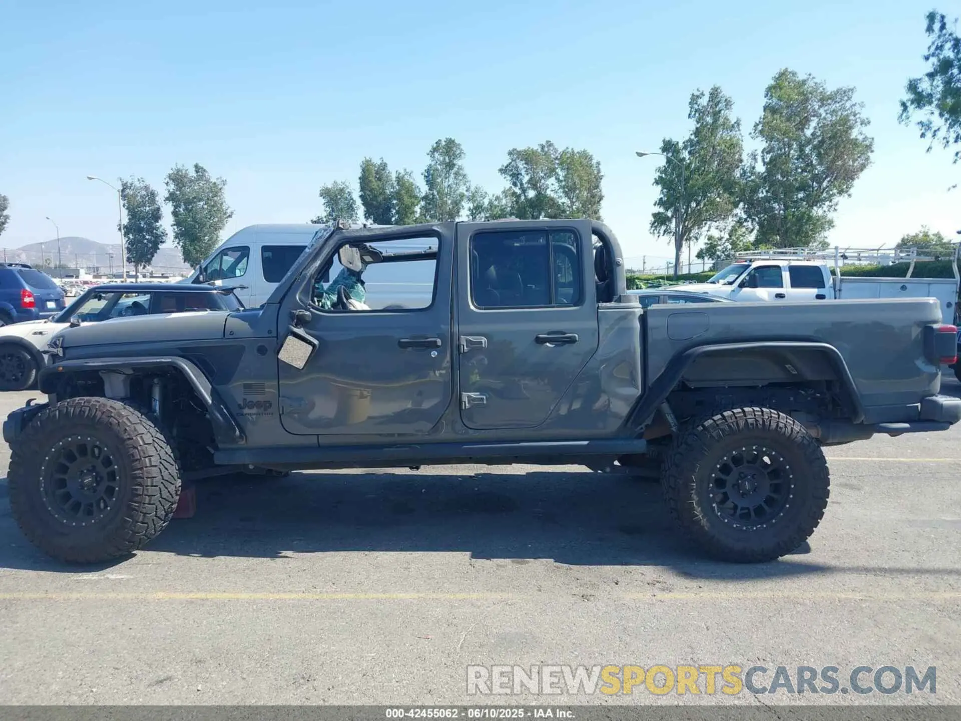 14 Фотография поврежденного автомобиля 1C6HJTAG7ML564981 JEEP GLADIATOR 2021
