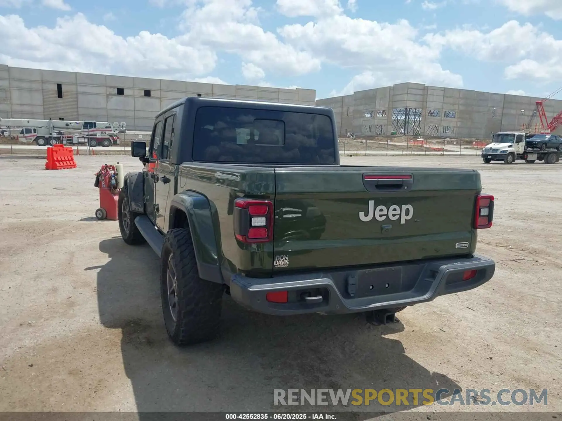 3 Photograph of a damaged car 1C6HJTFG1ML591229 JEEP GLADIATOR 2021