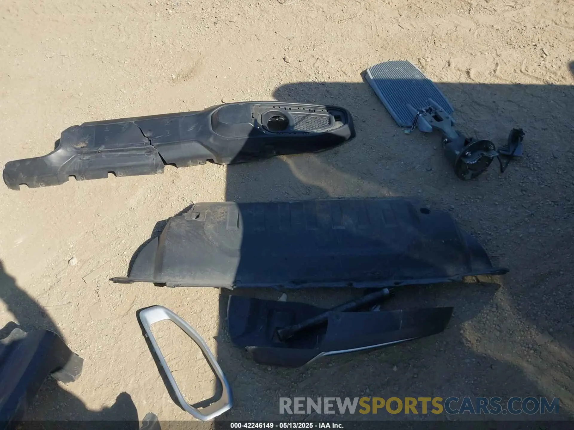 11 Photograph of a damaged car 1C6HJTFG3ML502910 JEEP GLADIATOR 2021