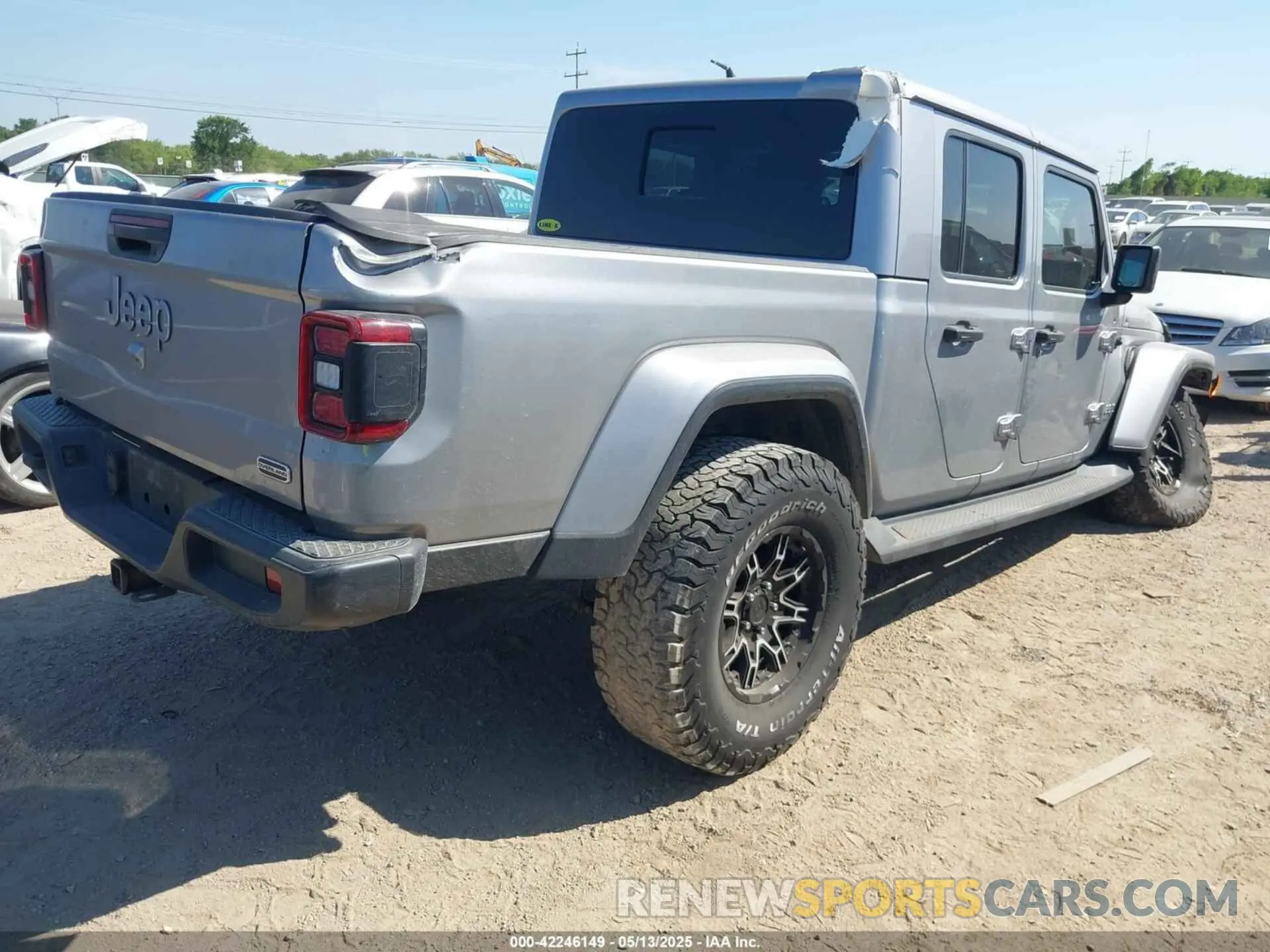 4 Photograph of a damaged car 1C6HJTFG3ML502910 JEEP GLADIATOR 2021