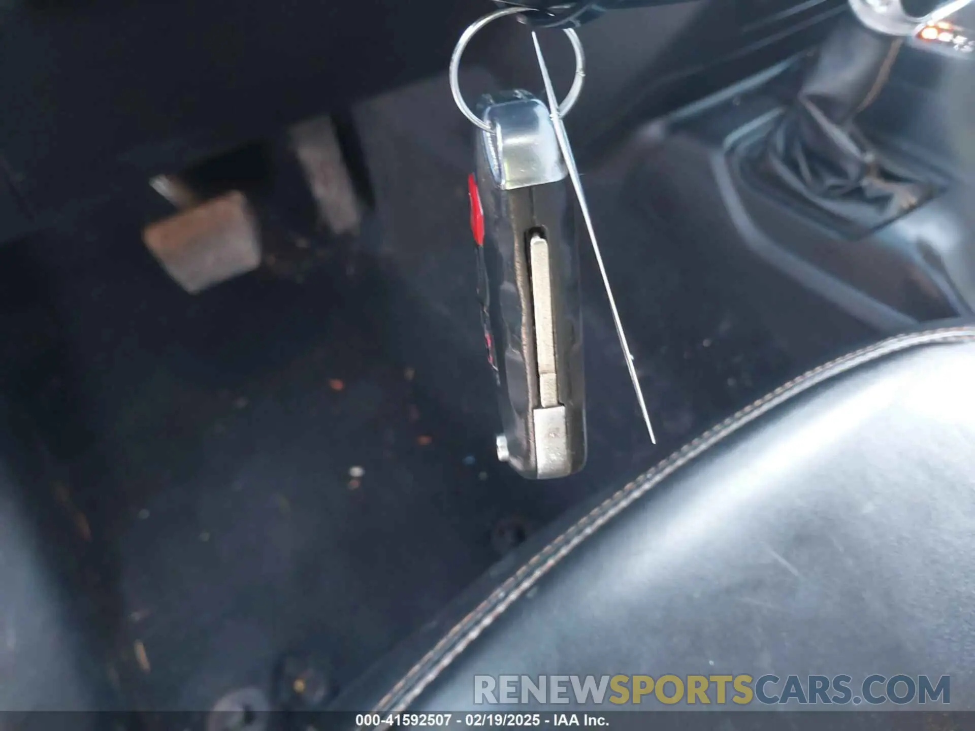 11 Photograph of a damaged car 1C6HJTFG3ML565828 JEEP GLADIATOR 2021