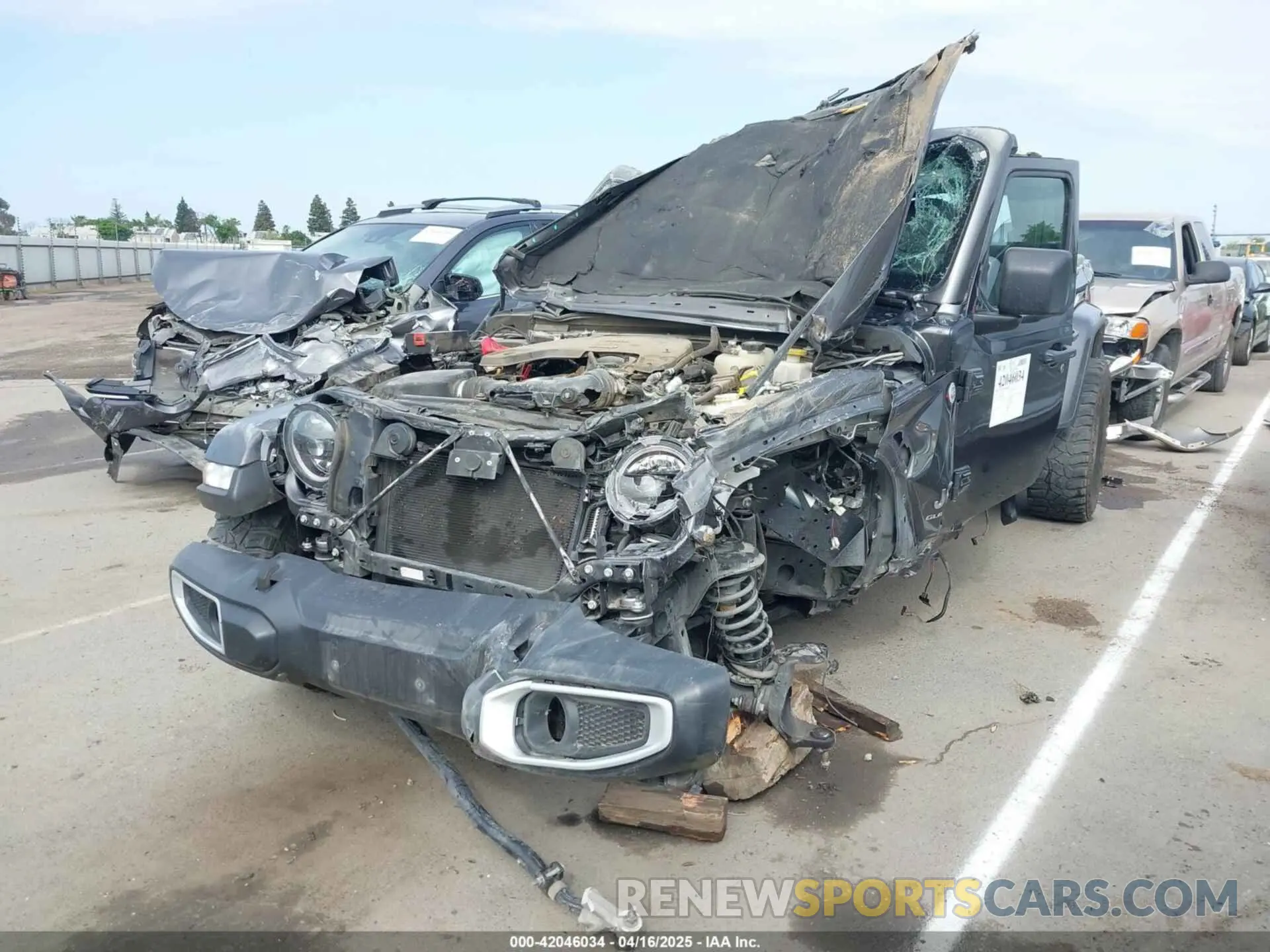 2 Photograph of a damaged car 1C6HJTFG4ML595078 JEEP GLADIATOR 2021