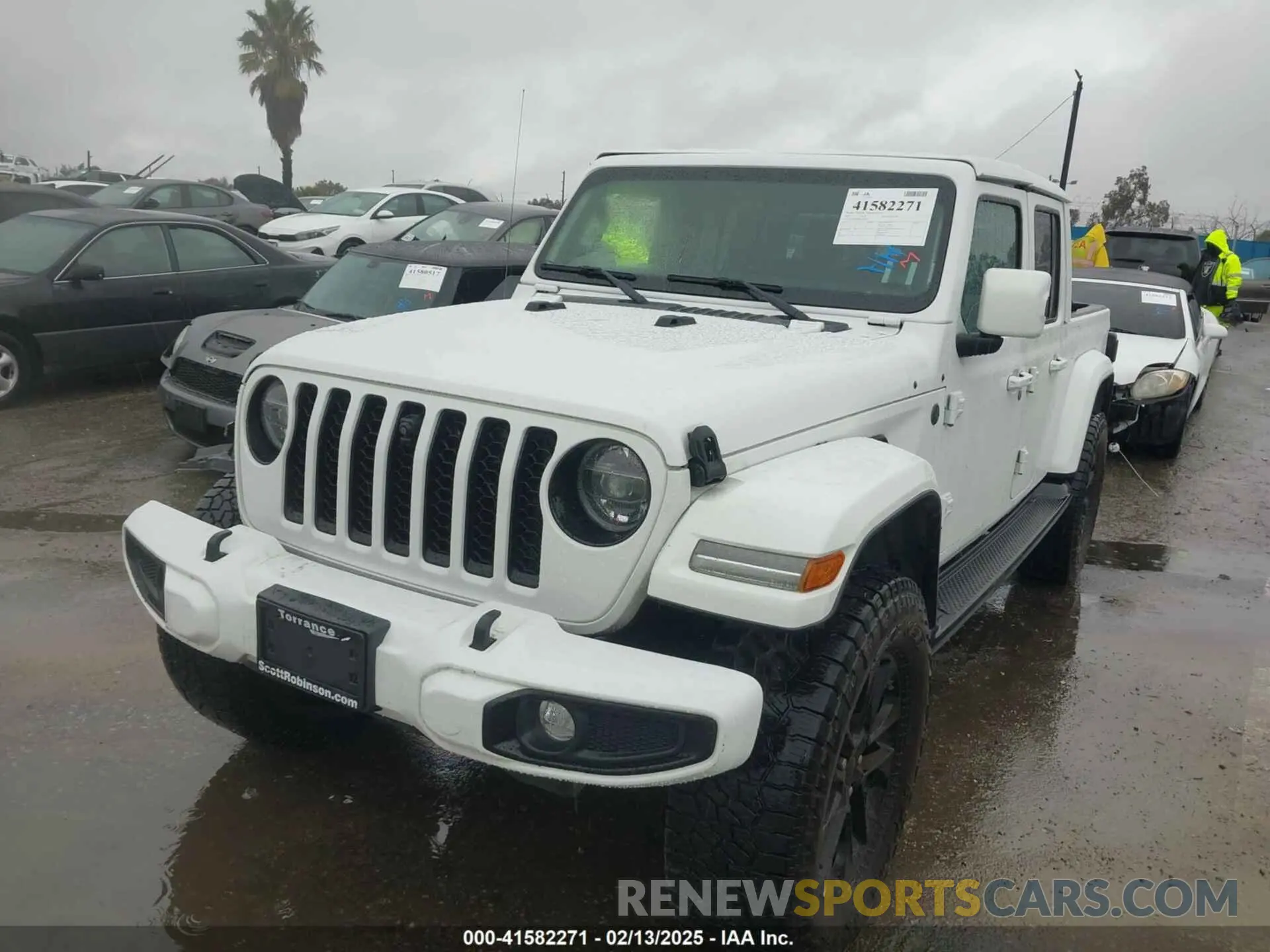 2 Photograph of a damaged car 1C6HJTFG8ML567025 JEEP GLADIATOR 2021