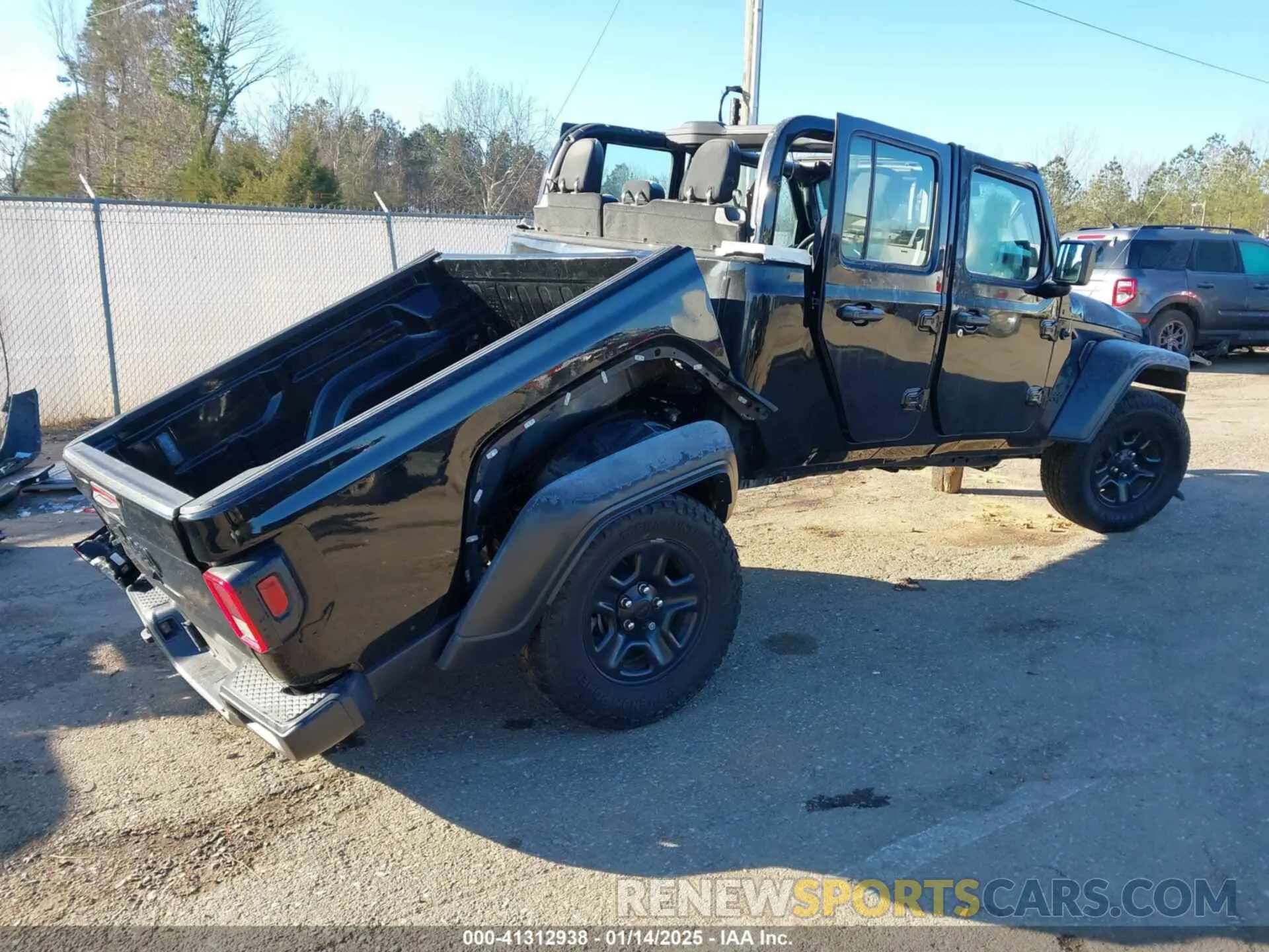 4 Photograph of a damaged car 1C6JJTAG4ML599463 JEEP GLADIATOR 2021