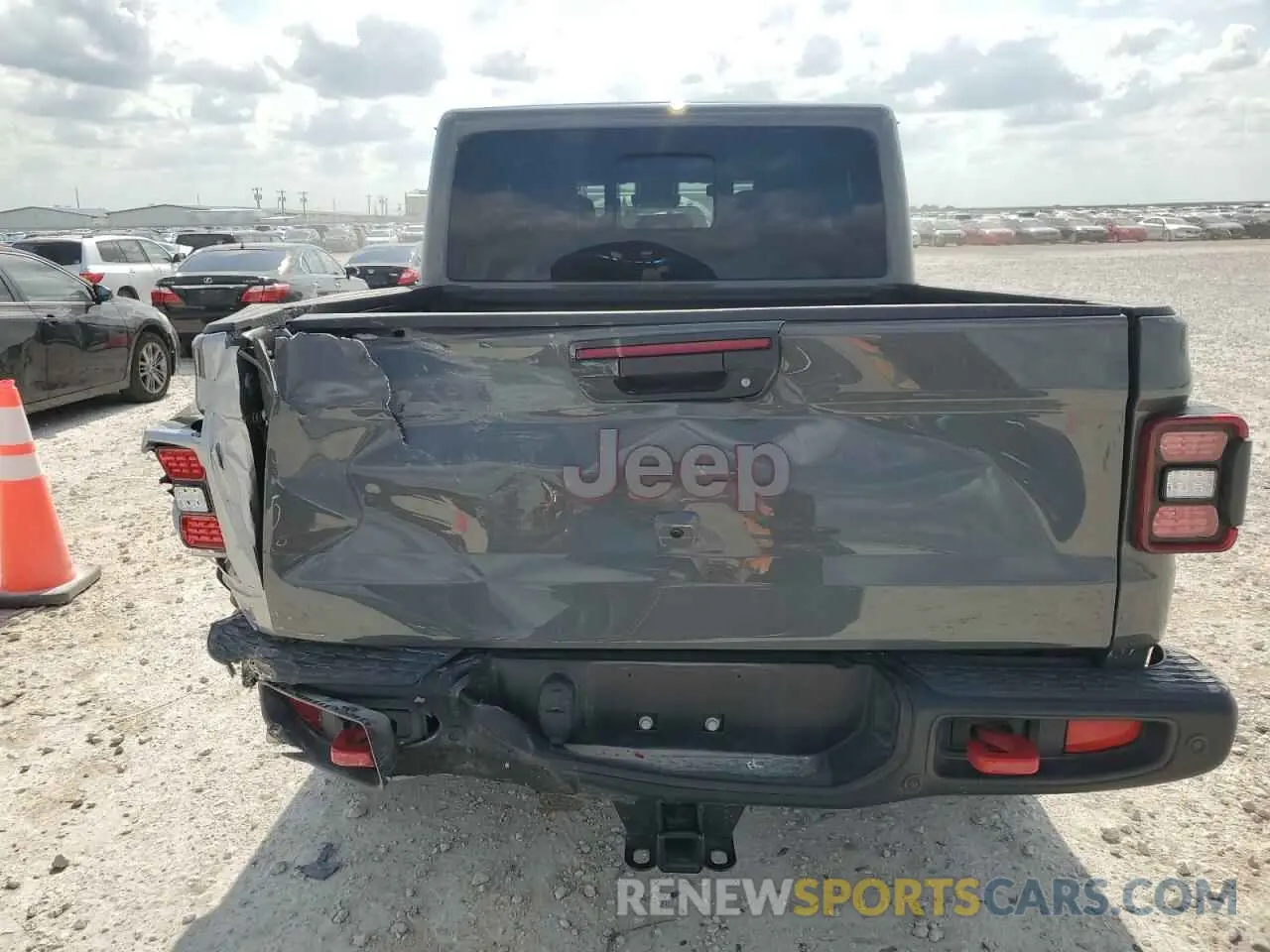 6 Photograph of a damaged car 1C6JJTBG0ML505240 JEEP GLADIATOR 2021