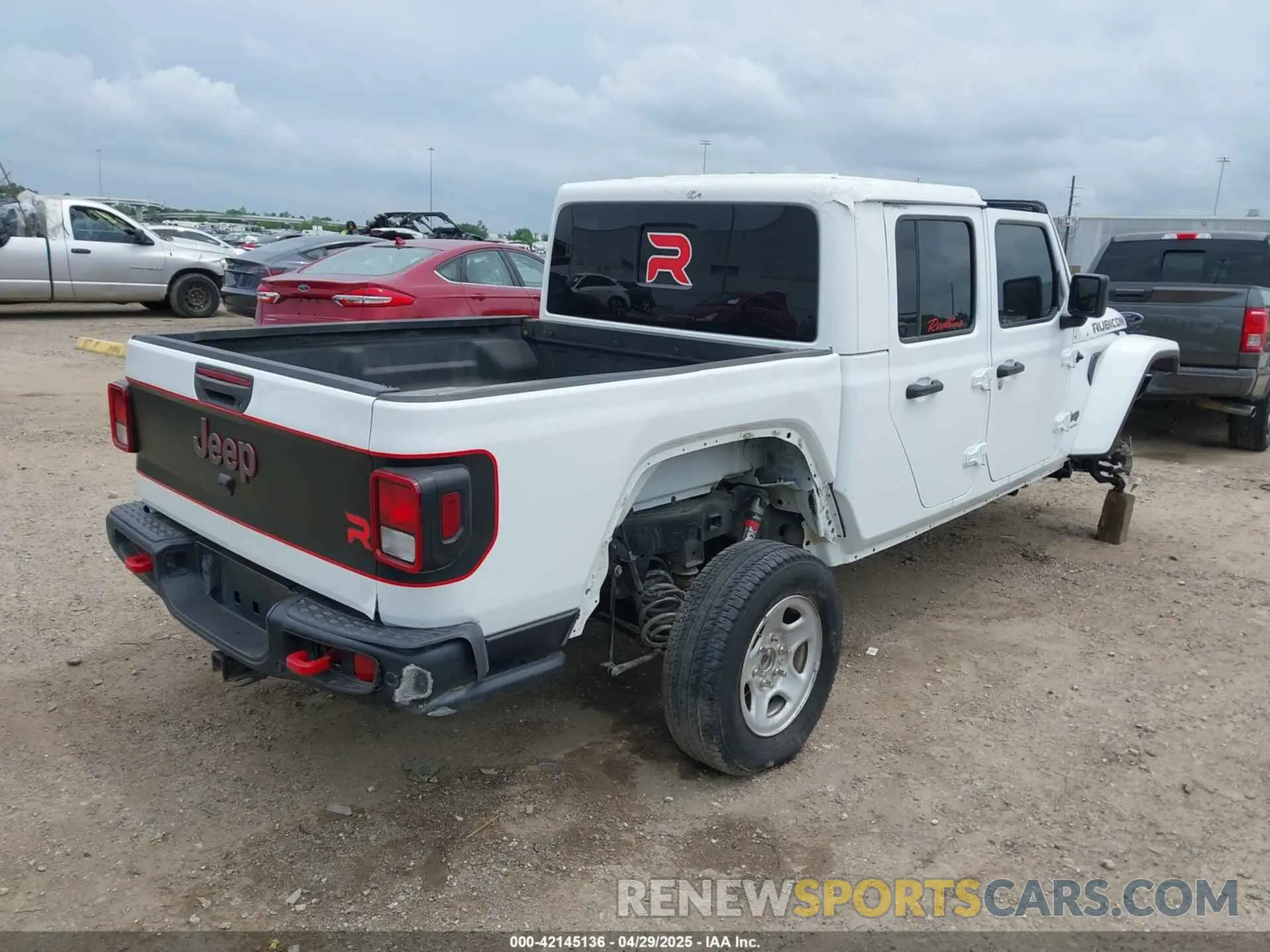 4 Photograph of a damaged car 1C6JJTBG2ML541379 JEEP GLADIATOR 2021