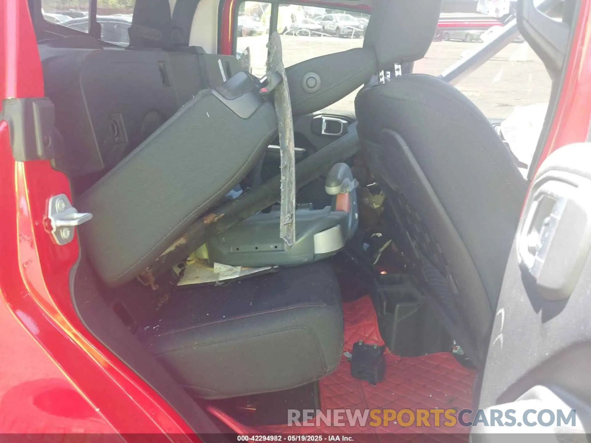 8 Photograph of a damaged car 1C6JJTBG4ML538371 JEEP GLADIATOR 2021